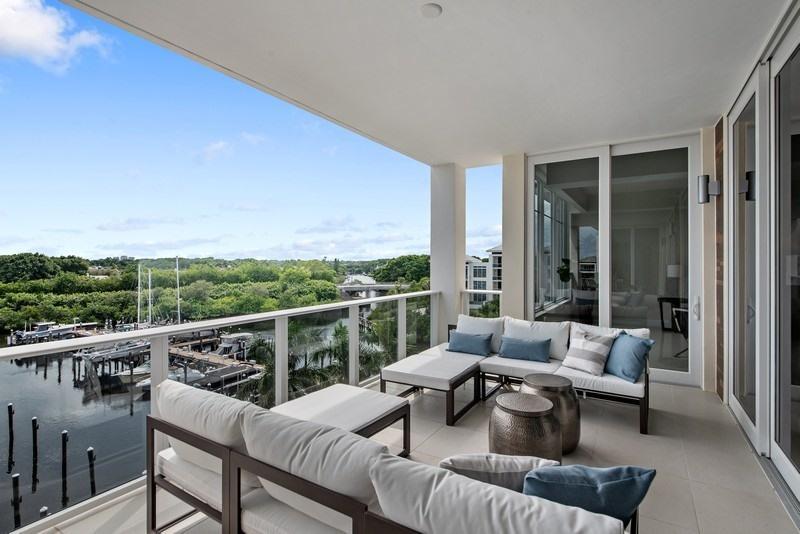 AZURE CONDO - Residential