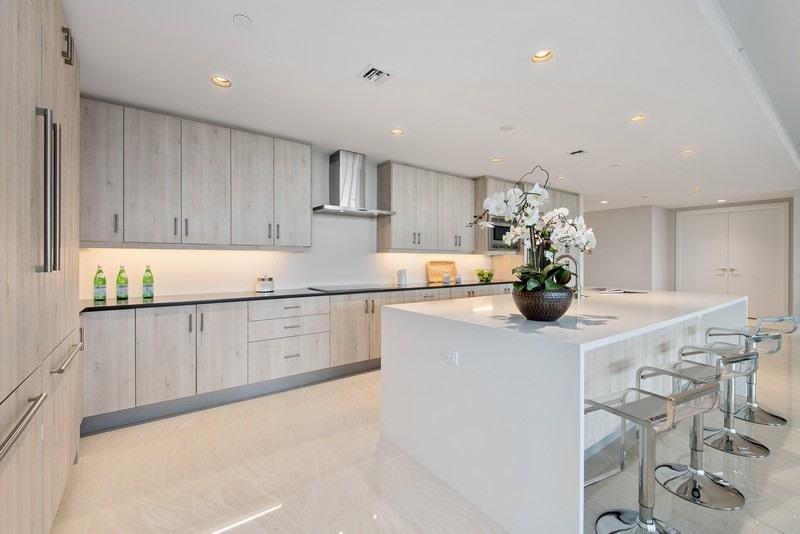 AZURE CONDO - Residential