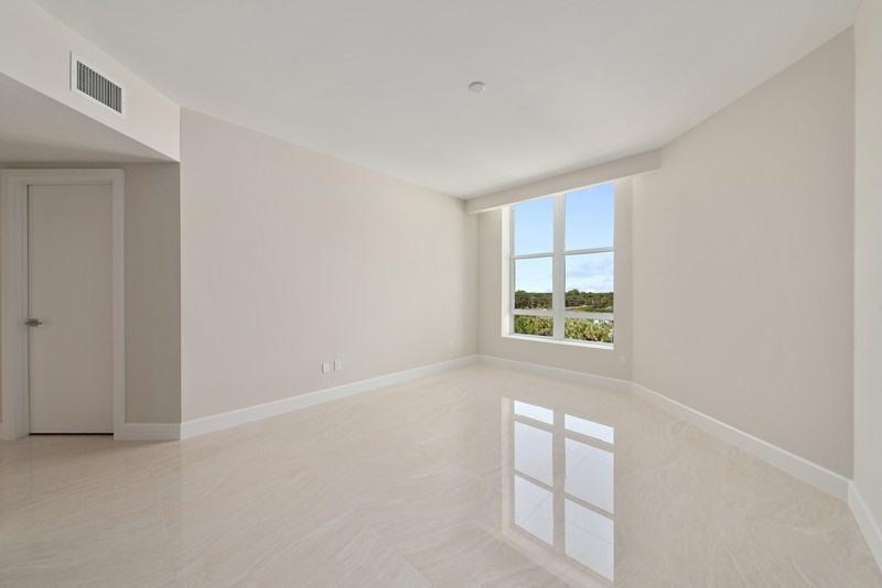 AZURE CONDO - Residential