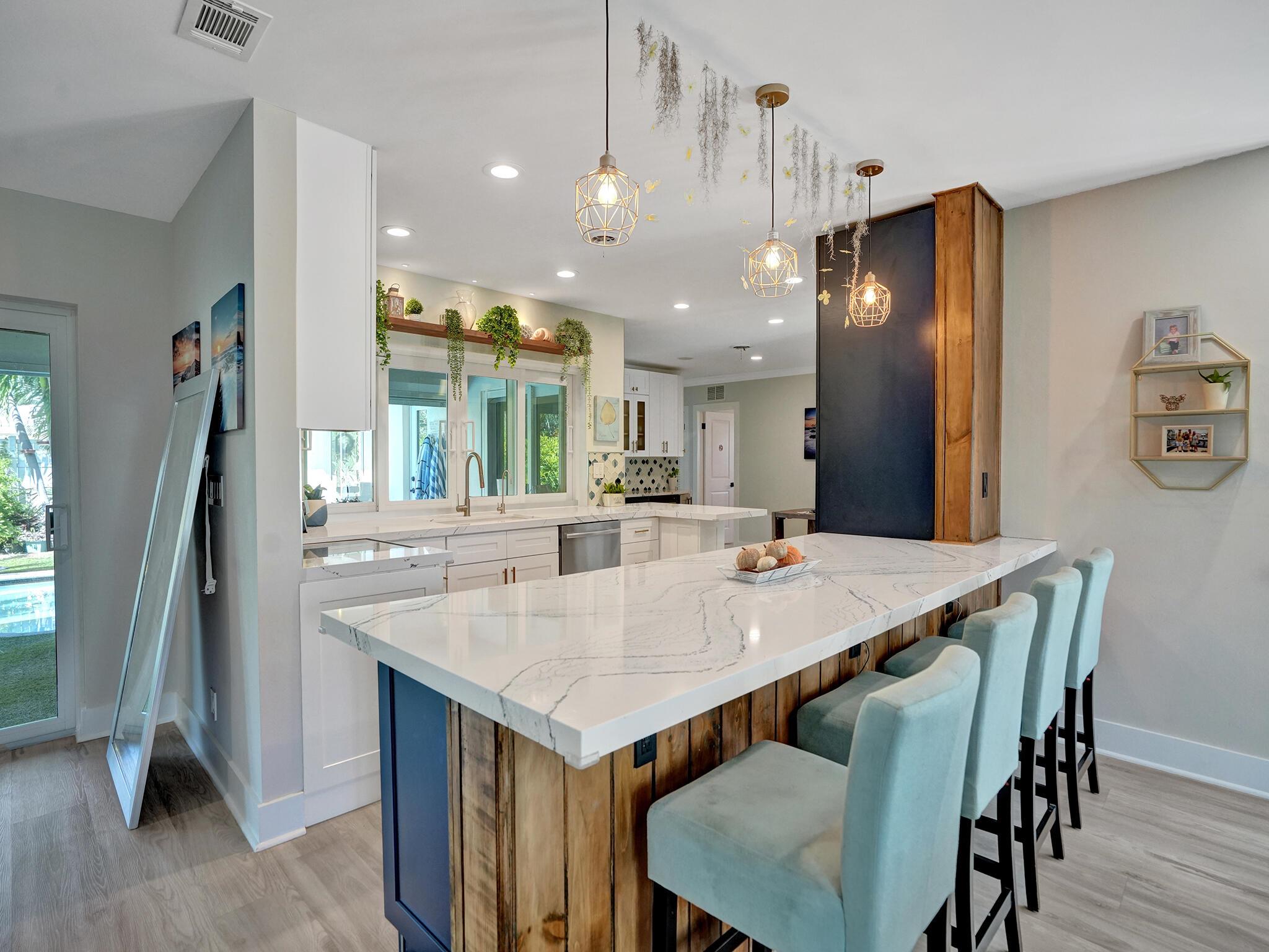 VENETIAN ISLES 1ST SEC - Residential