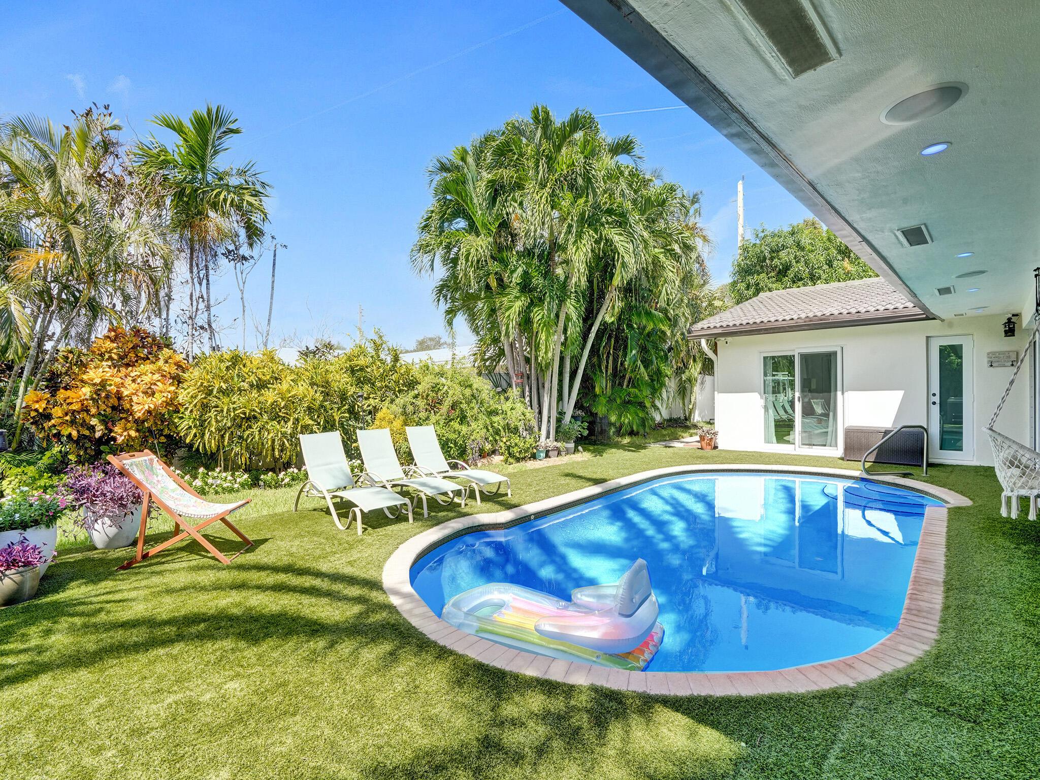 VENETIAN ISLES 1ST SEC - Residential