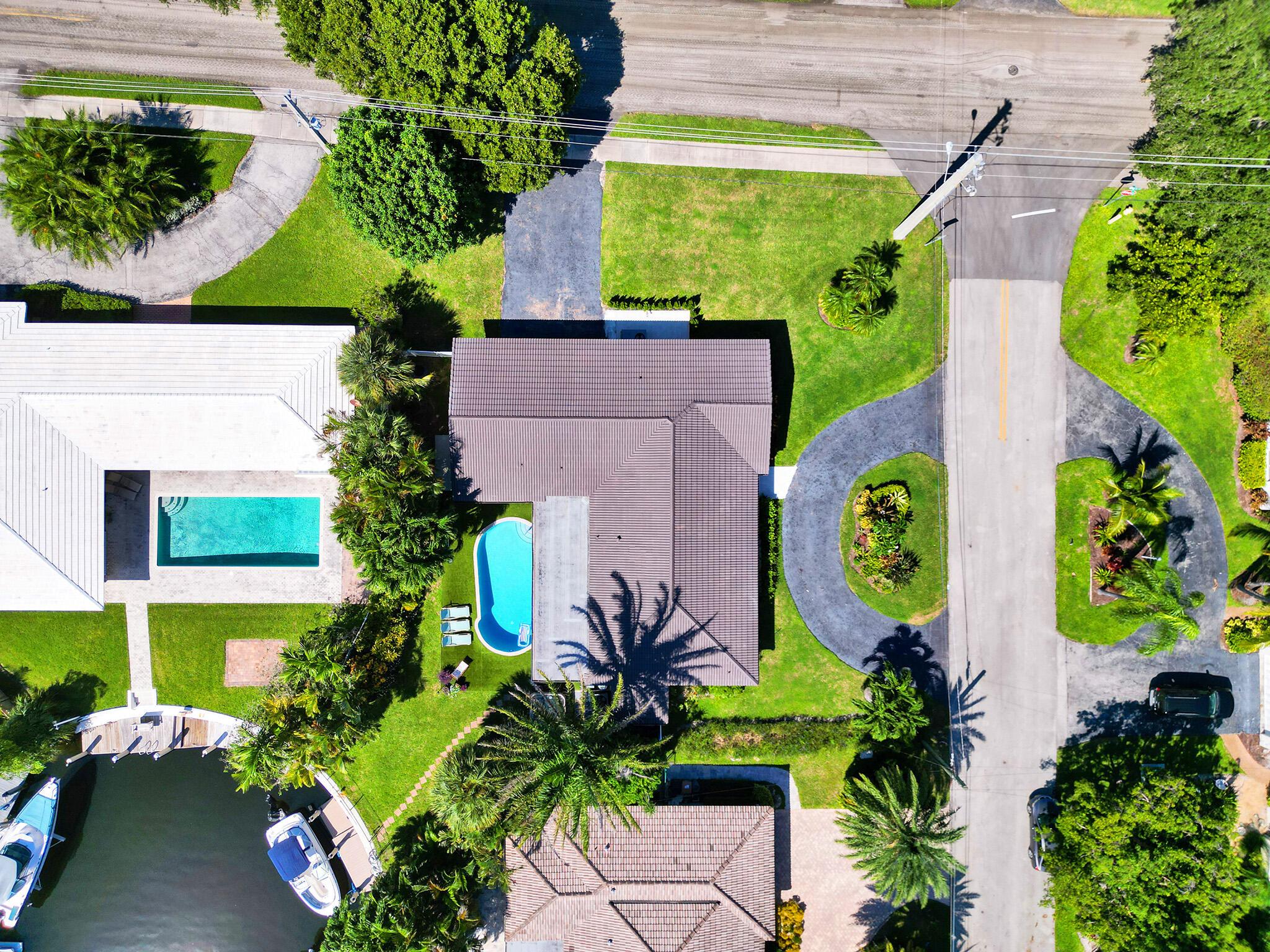 VENETIAN ISLES 1ST SEC - Residential