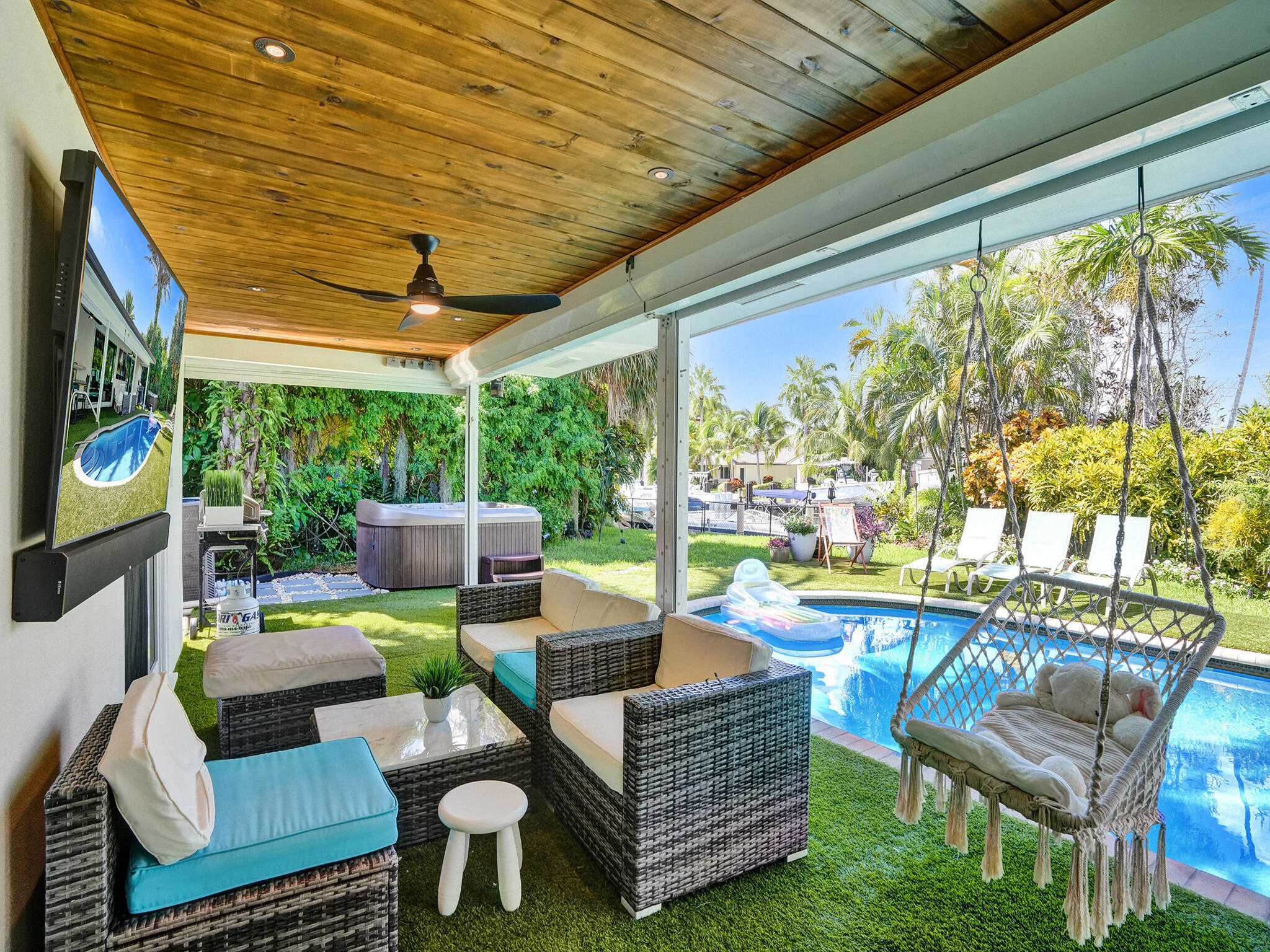 VENETIAN ISLES 1ST SEC - Residential