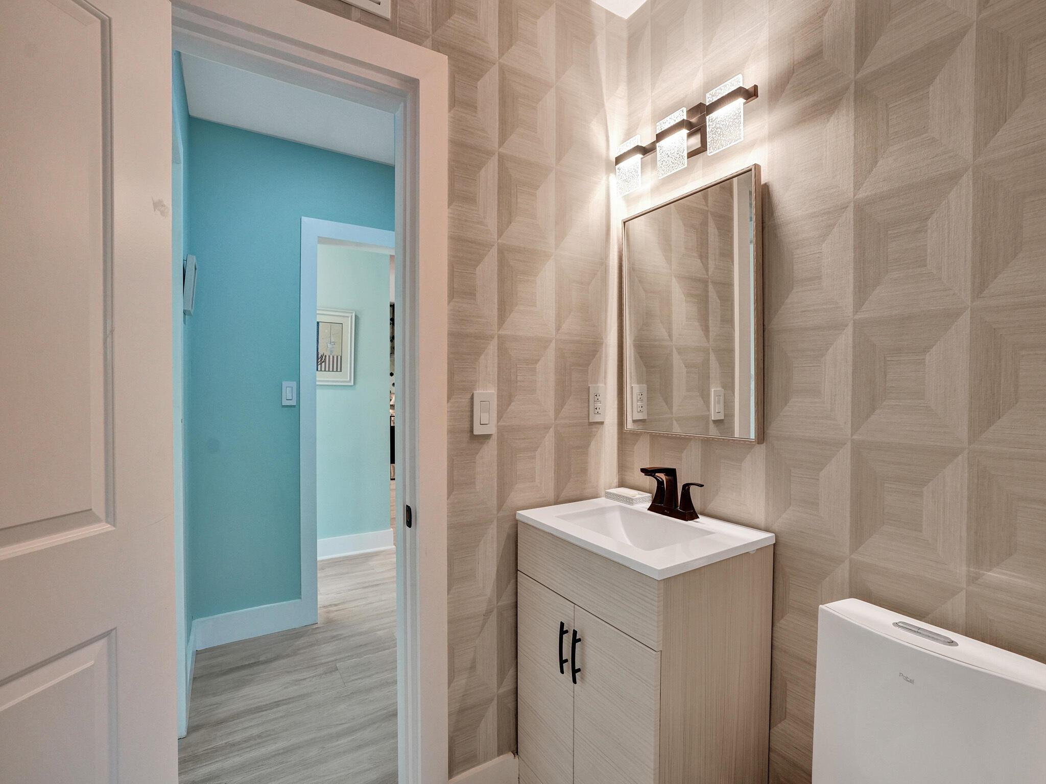 VENETIAN ISLES 1ST SEC - Residential