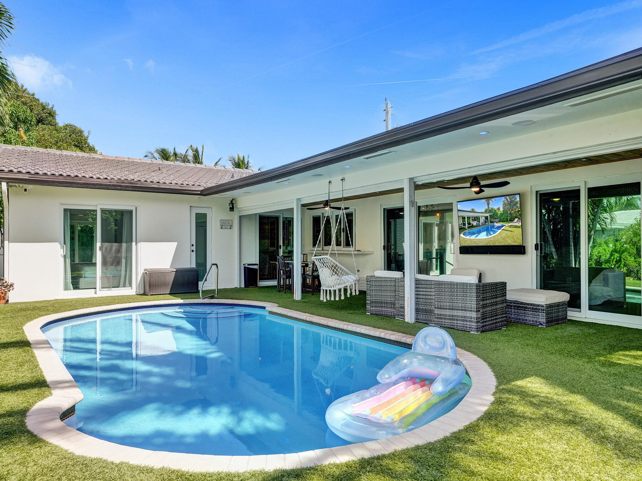 VENETIAN ISLES 1ST SEC - Residential