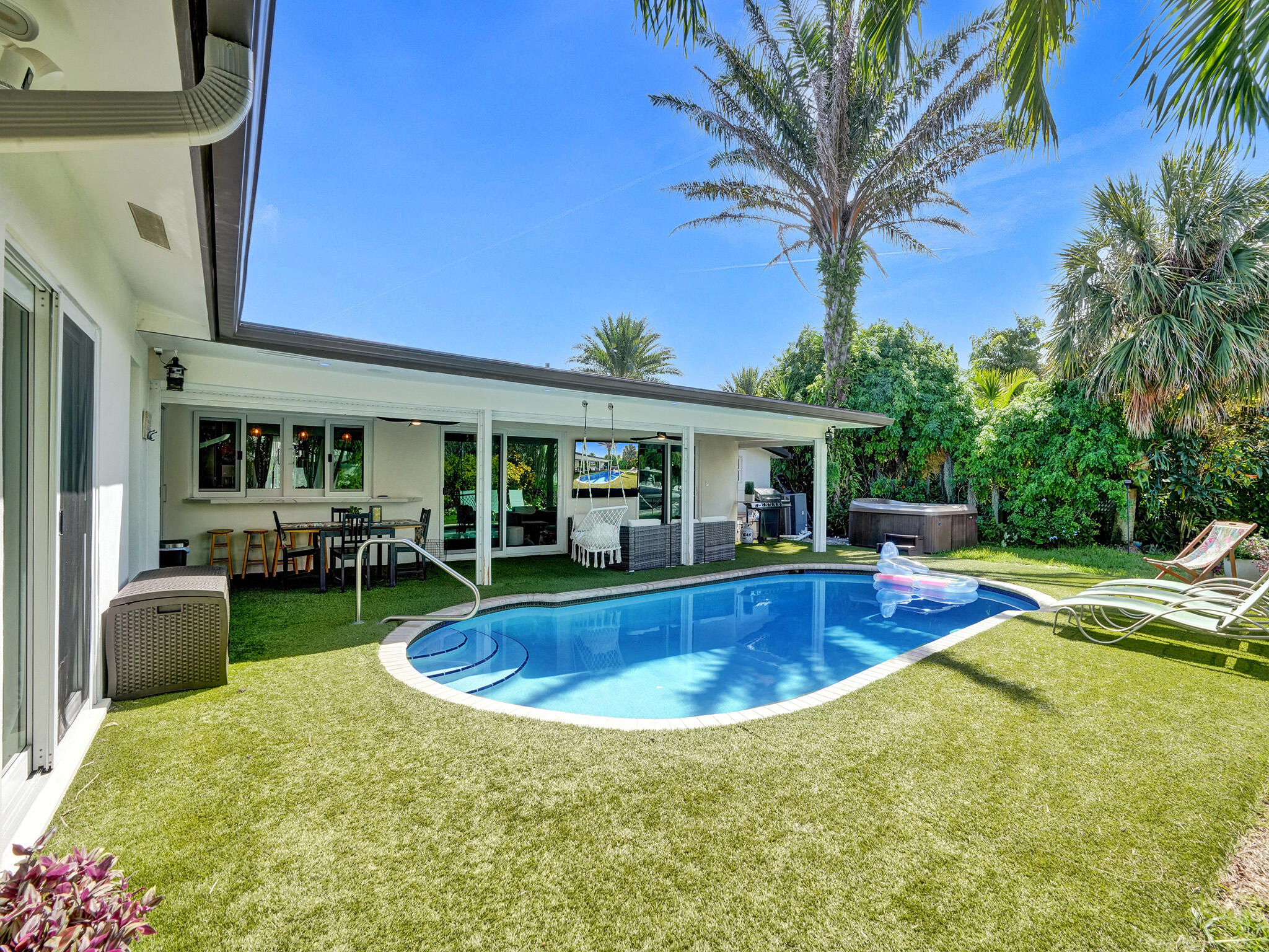 VENETIAN ISLES 1ST SEC - Residential