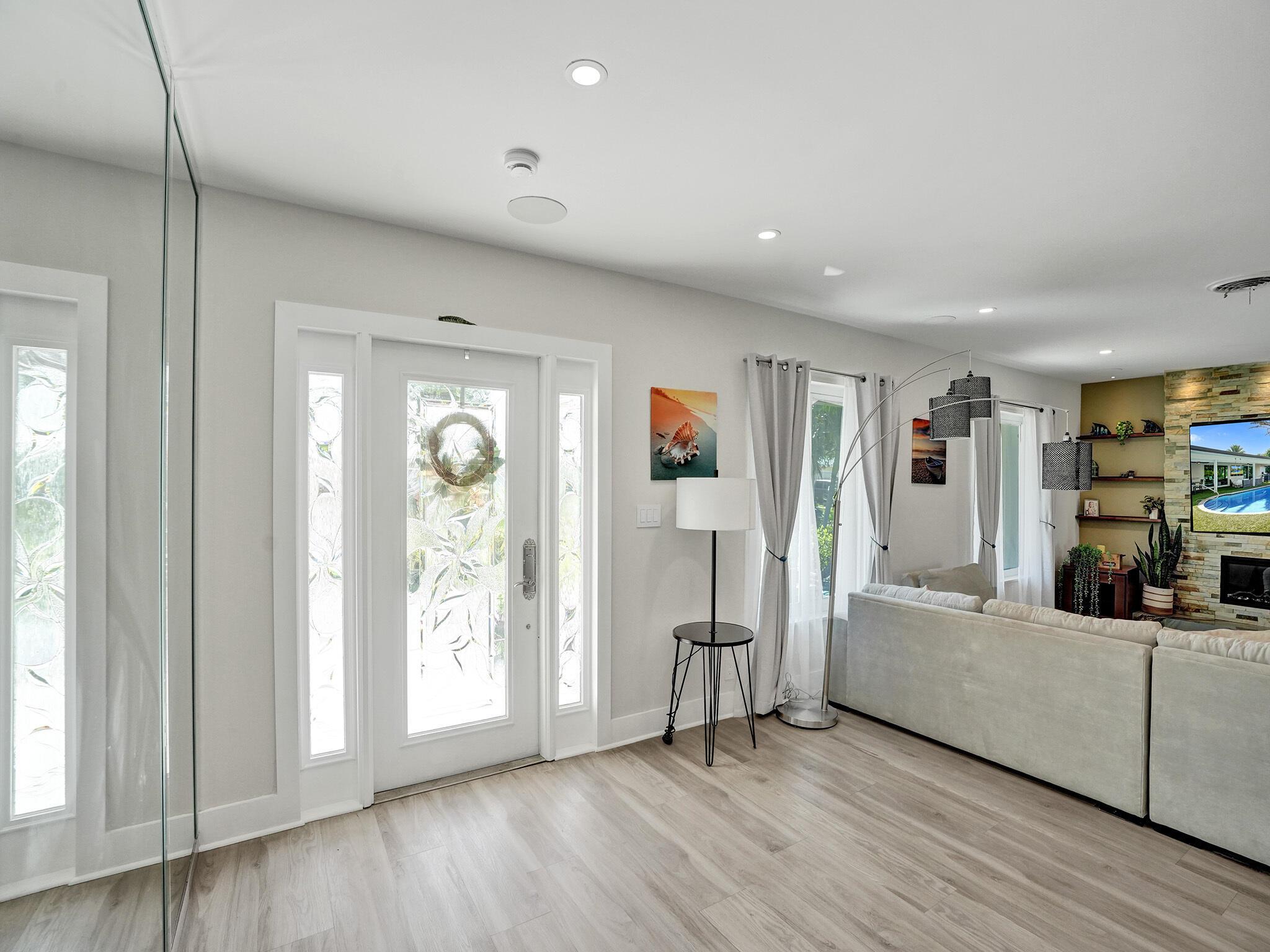 VENETIAN ISLES 1ST SEC - Residential