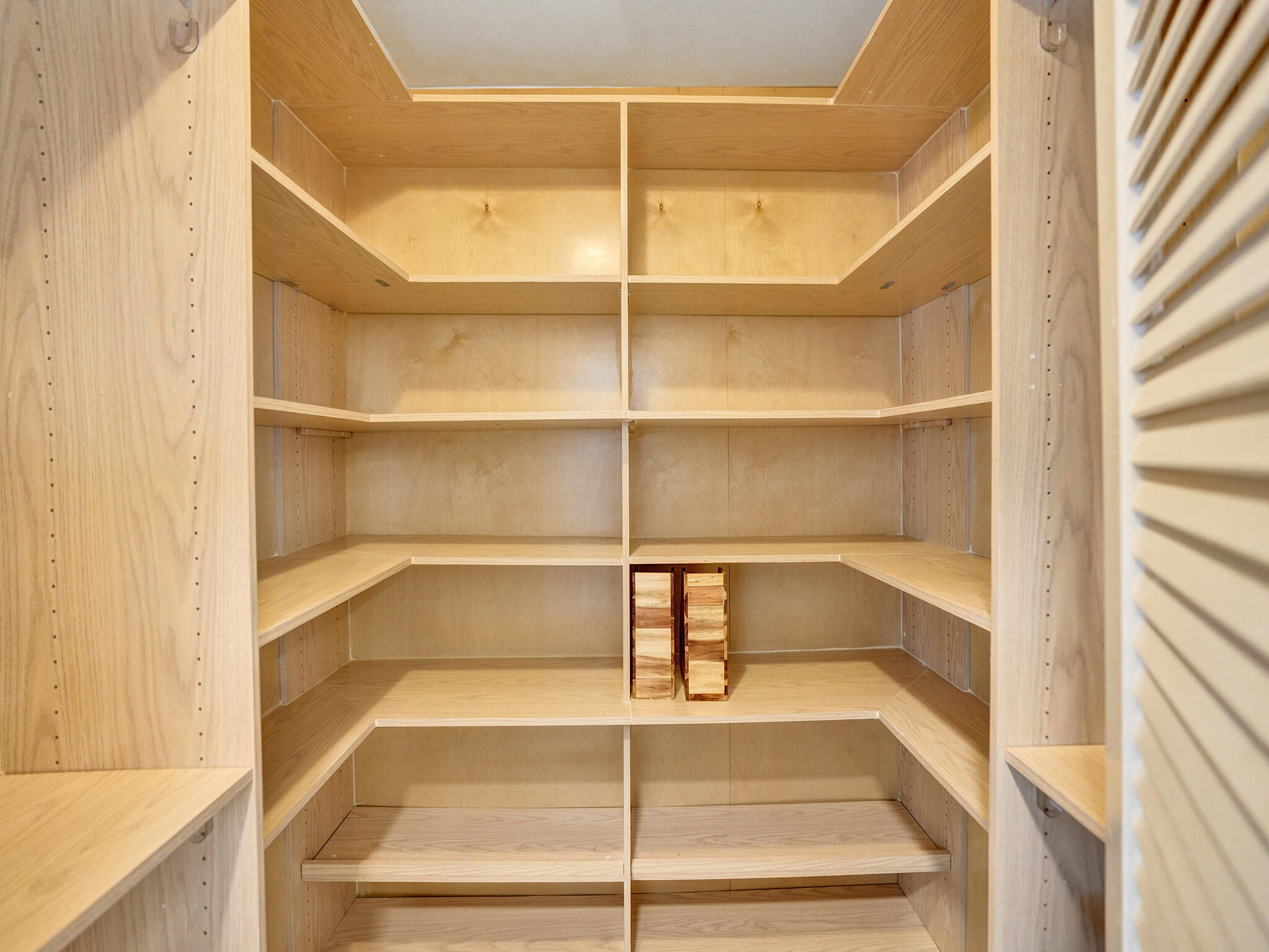 VENETIAN ISLES 1ST SEC - Residential