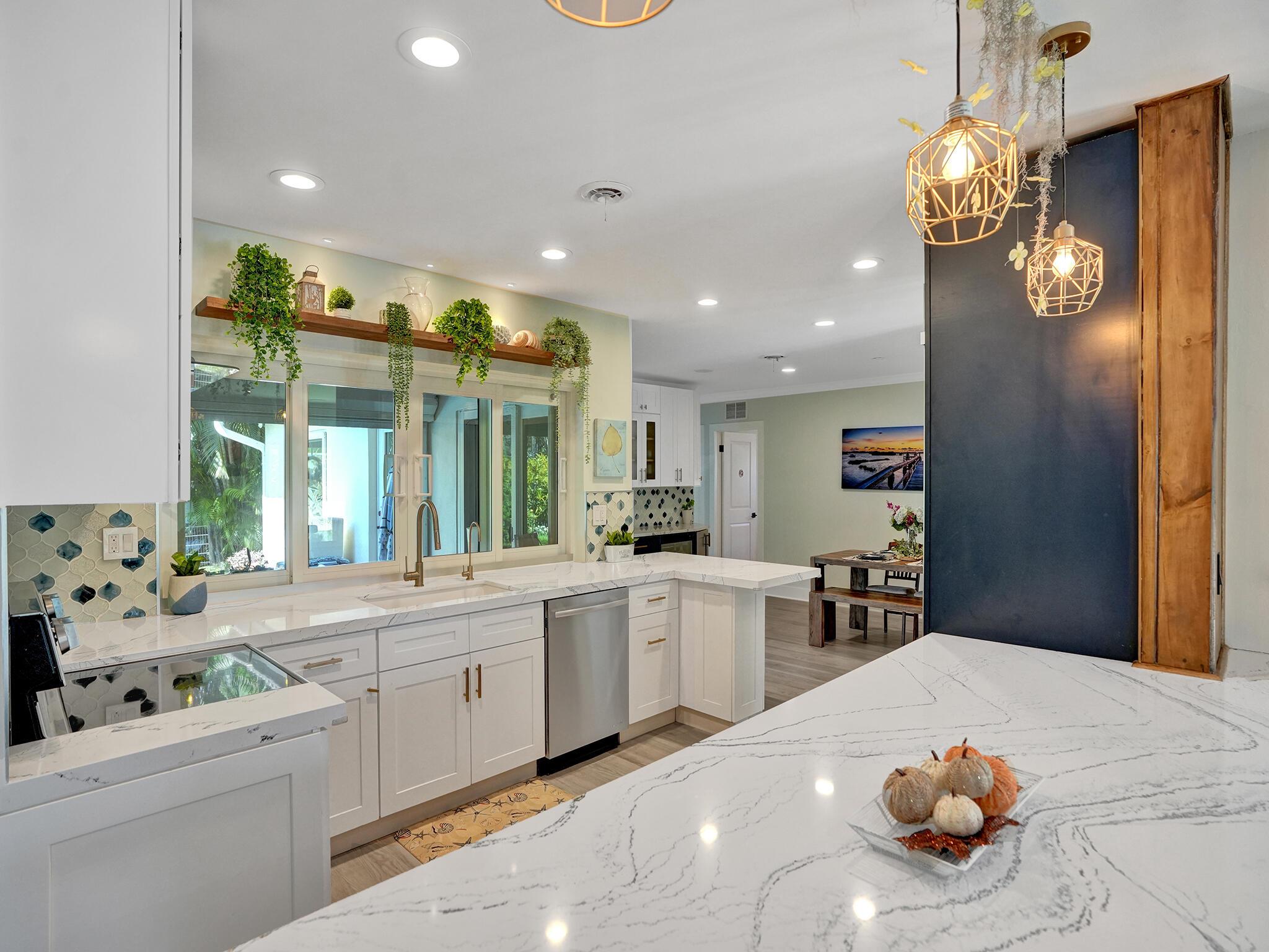 VENETIAN ISLES 1ST SEC - Residential