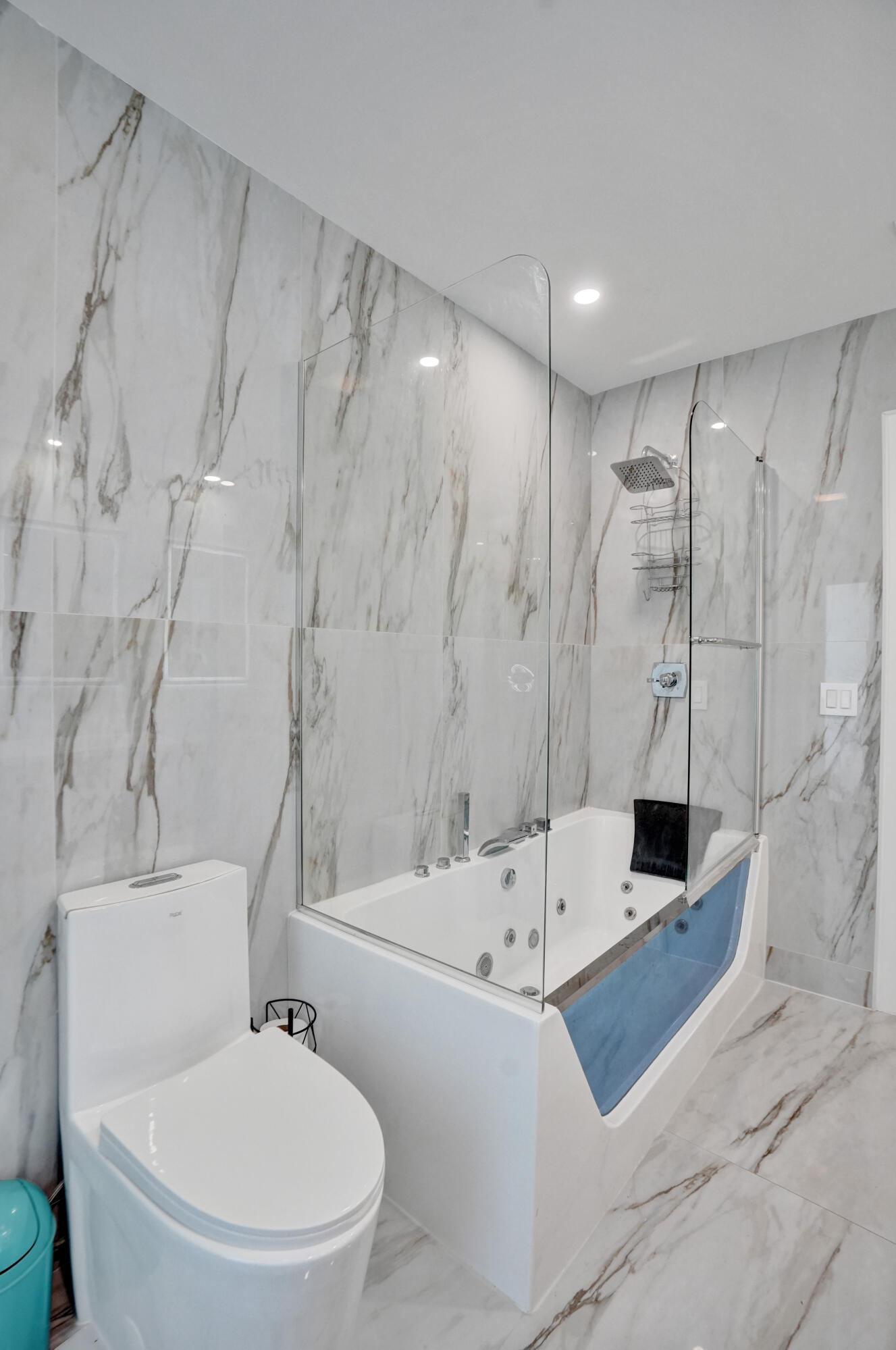 VENETIAN ISLES 1ST SEC - Residential