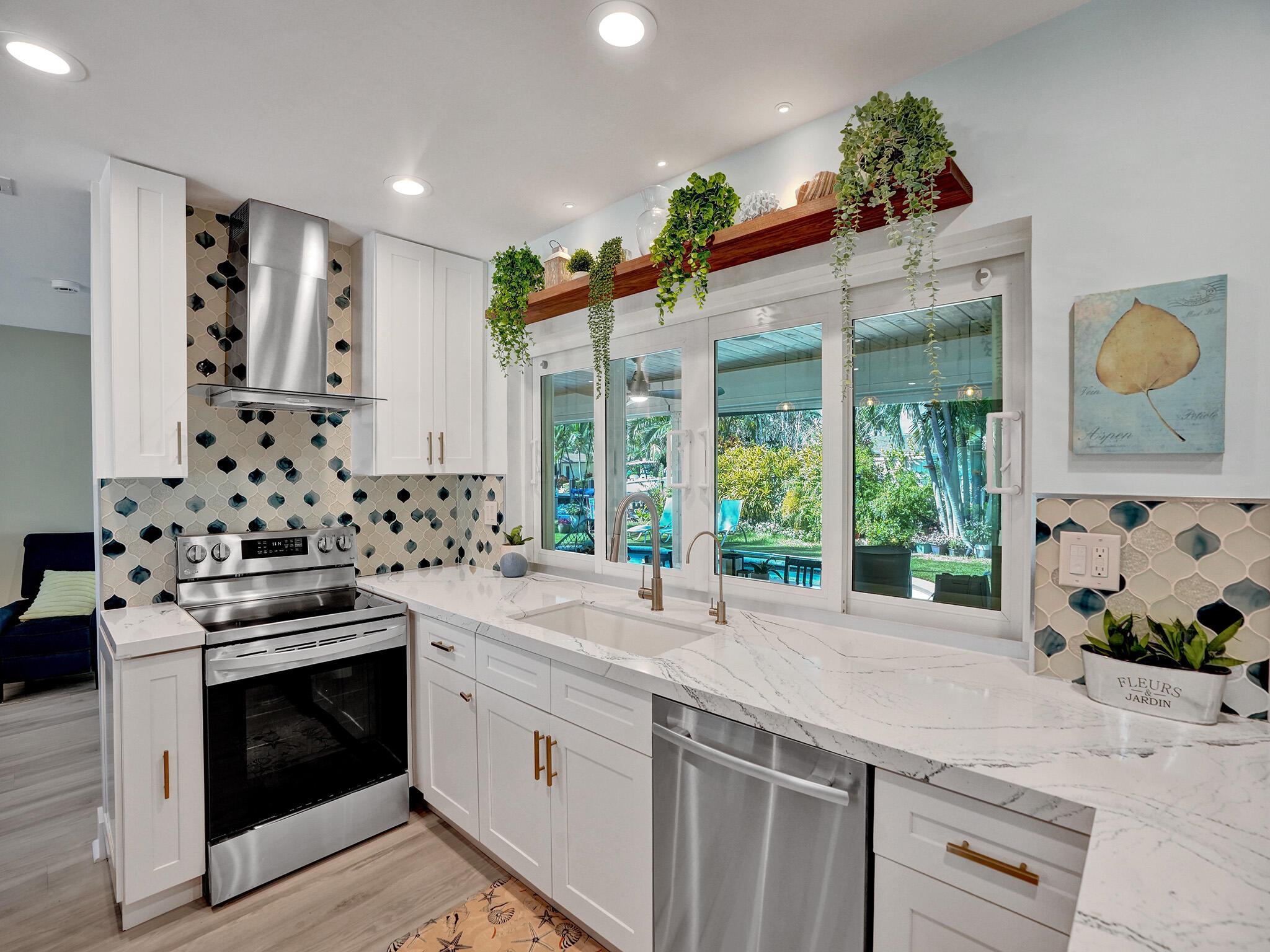 VENETIAN ISLES 1ST SEC - Residential