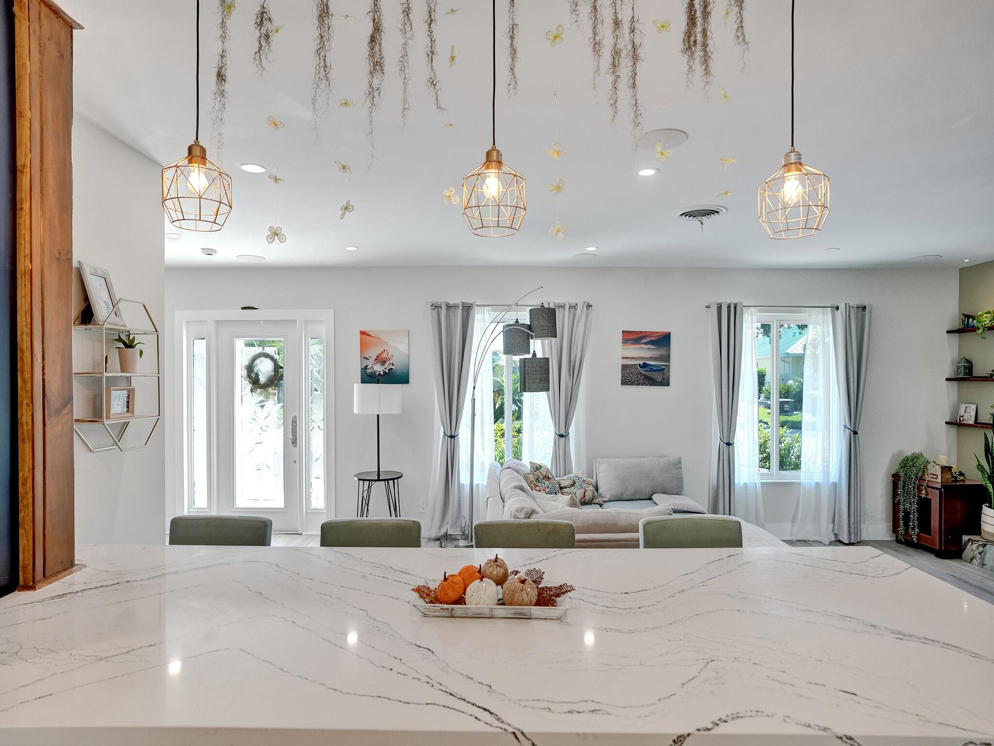 VENETIAN ISLES 1ST SEC - Residential