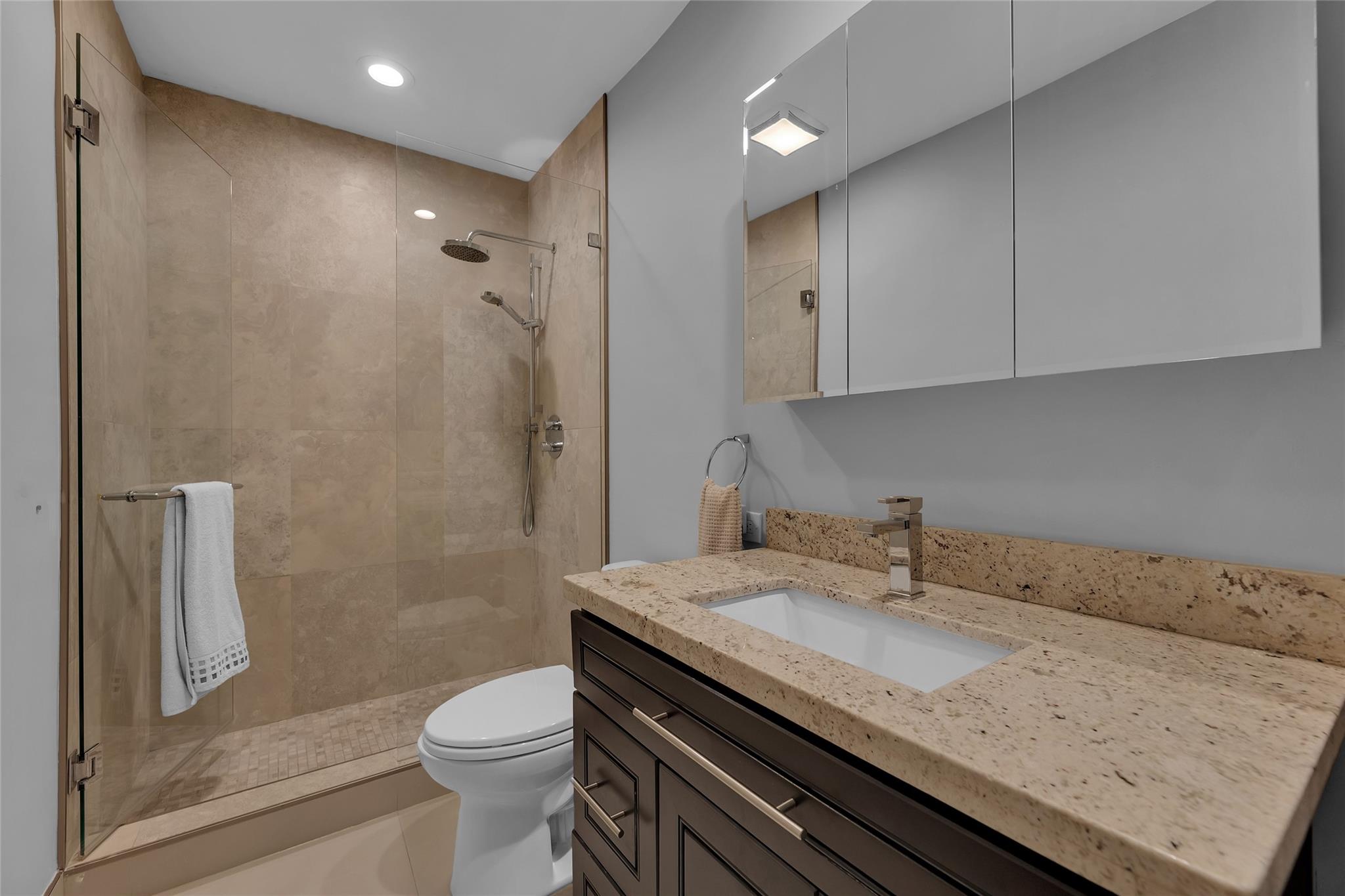 Palm Club Co-Op - Residential