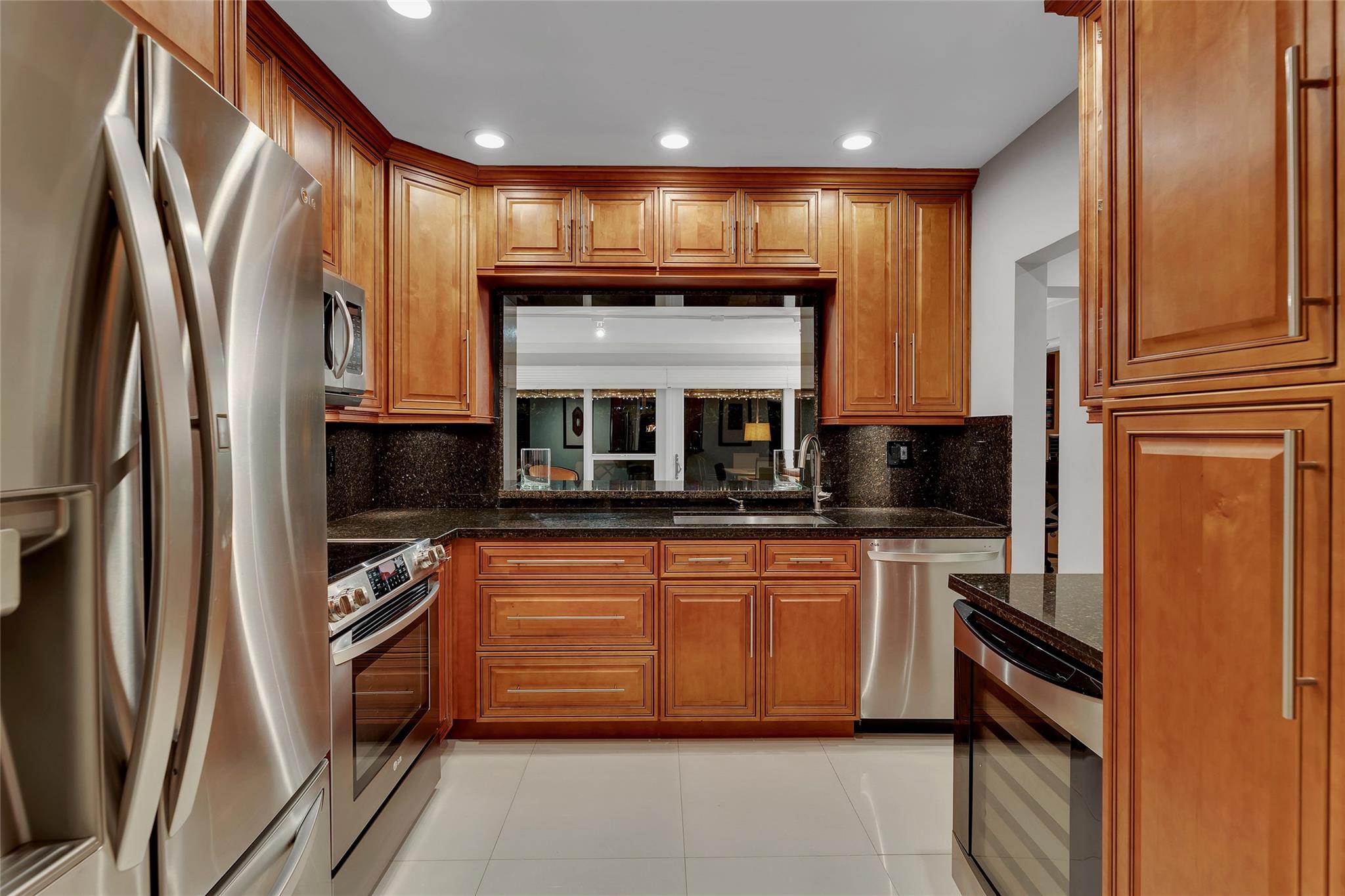 Palm Club Co-Op - Residential