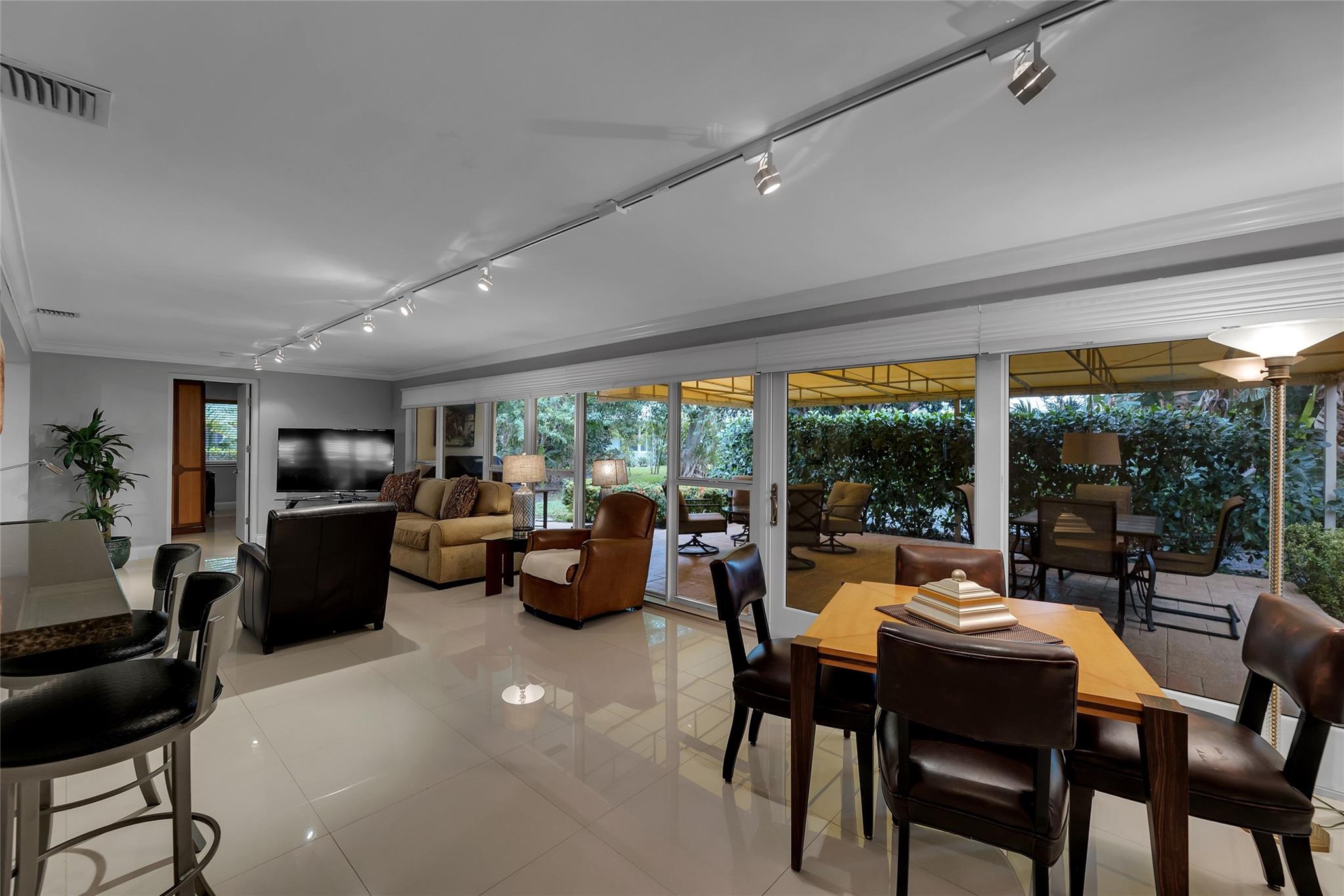 Palm Club Co-Op - Residential