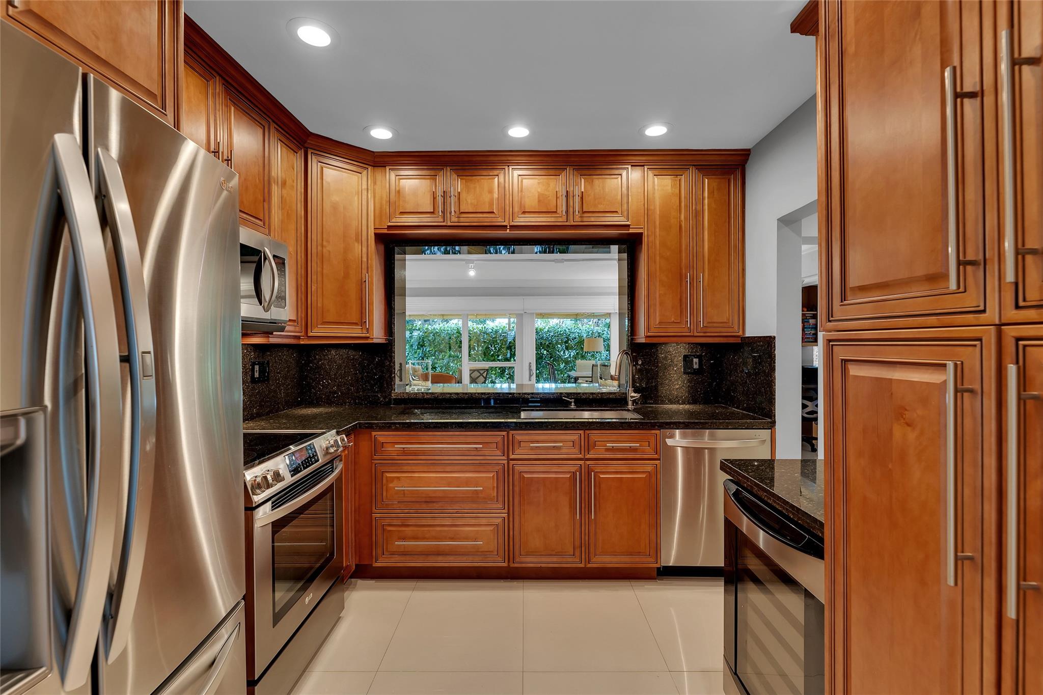Palm Club Co-Op - Residential