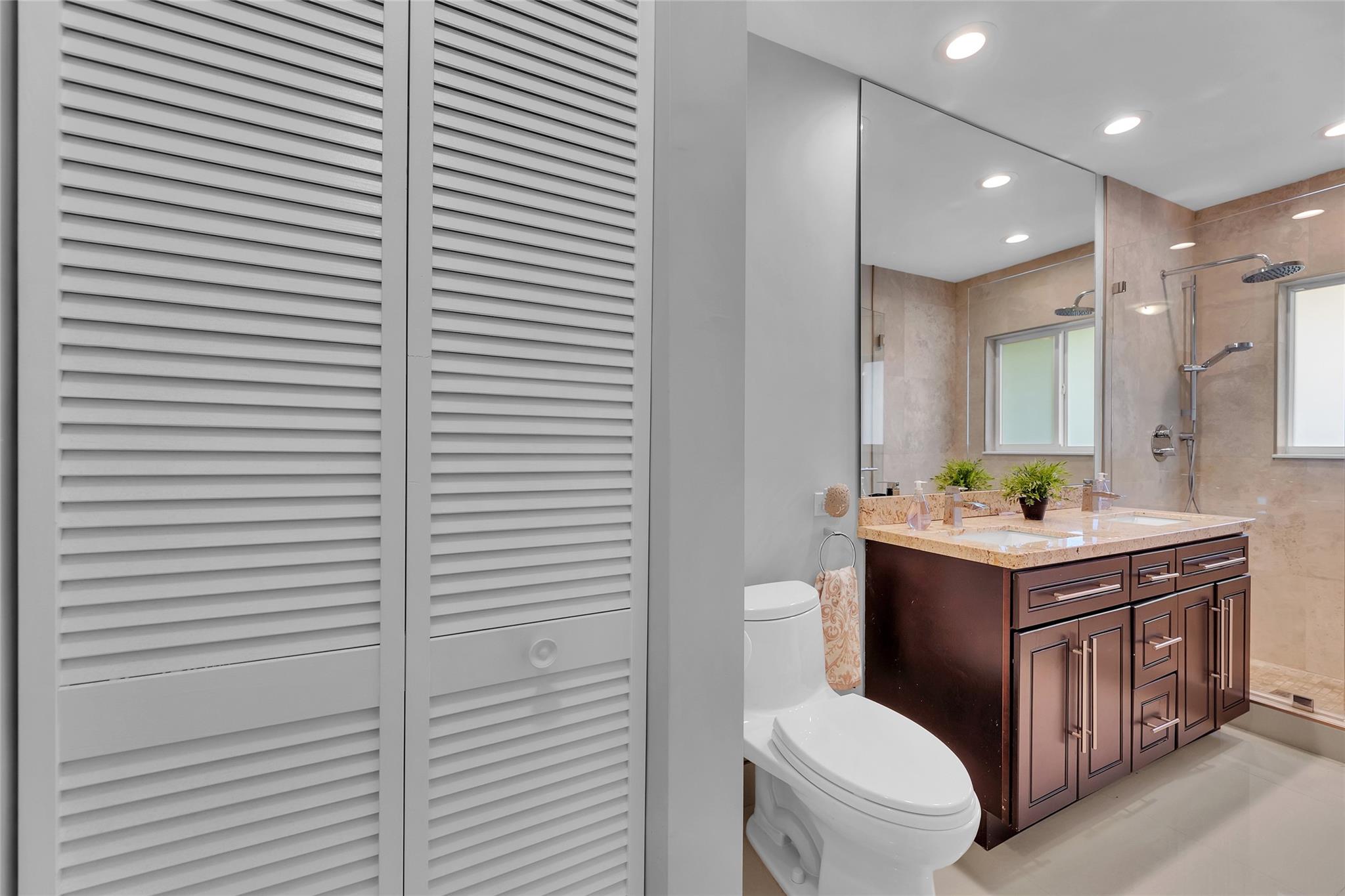 Palm Club Co-Op - Residential