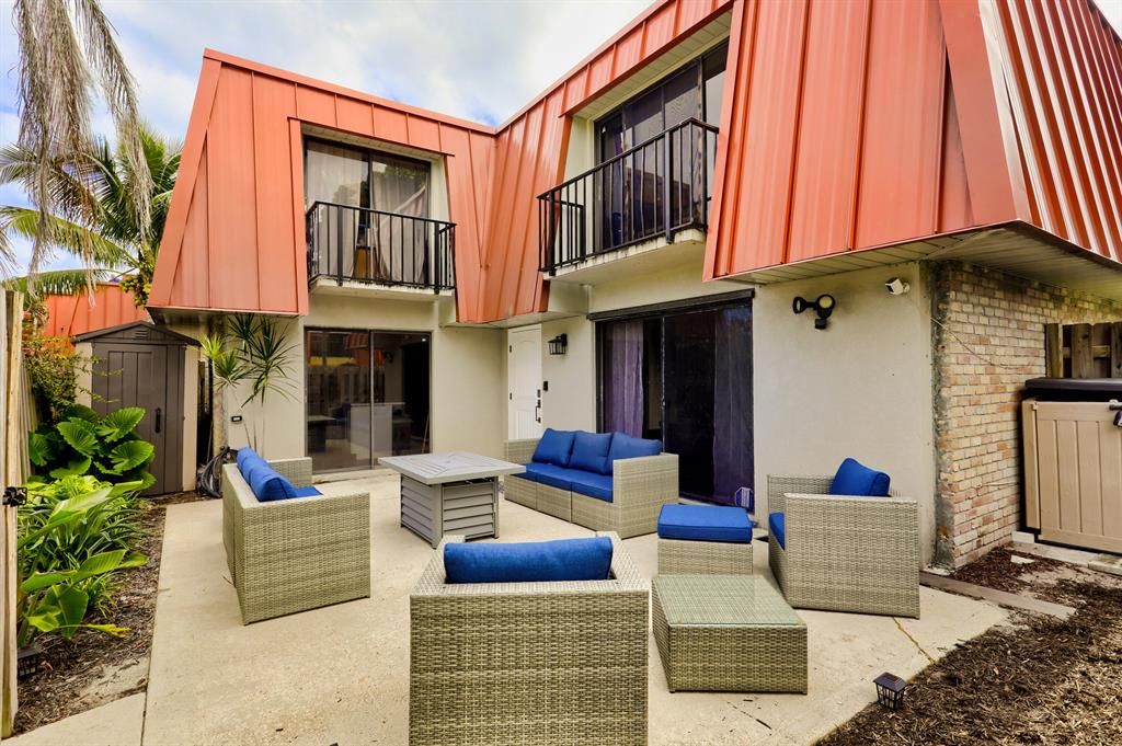 Photo of 3352 Meridian Way S #C, Palm Beach Gardens, FL 33410 (MLS # R10755079)