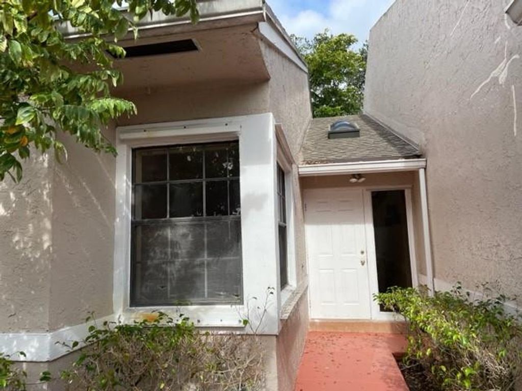 Photo of 5148 NW 11th Drive #5148, Deerfield Beach, FL 33064 (MLS # F10410096)