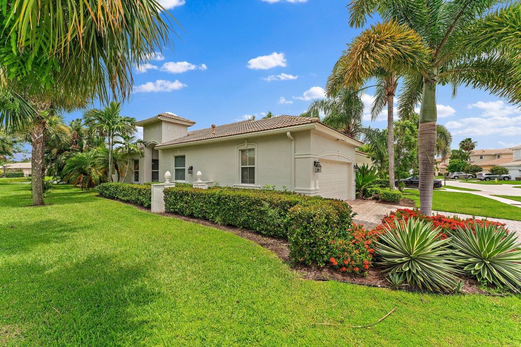 Photo of 102 Isle Verde Way, Palm Beach Gardens, FL 33418 (MLS # R11053484)