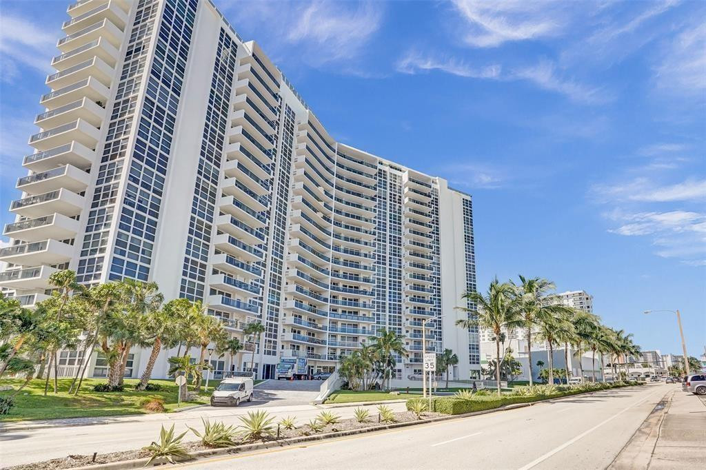 VANTAGE VIEW CONDO - Residential Lease