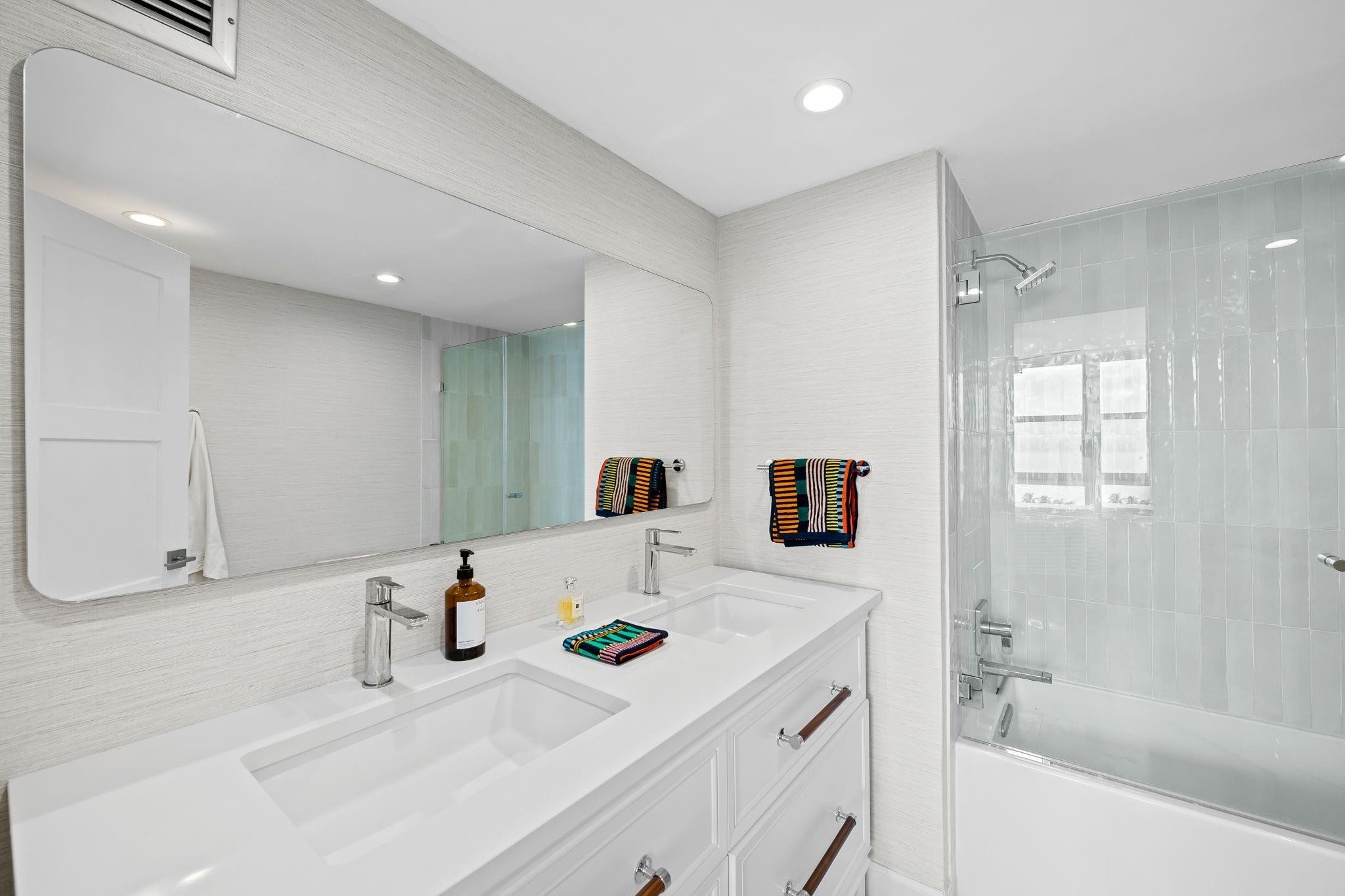 VANTAGE VIEW CONDO - Residential Lease