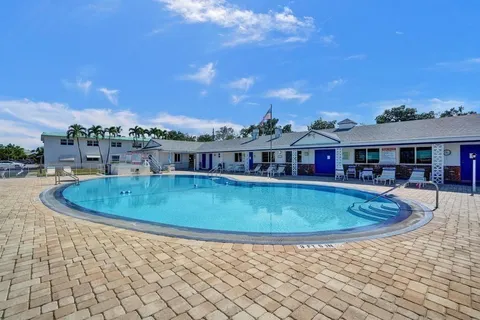 1501 N 12th Court Unit 9b, Hollywood, FL MLS: F10498145