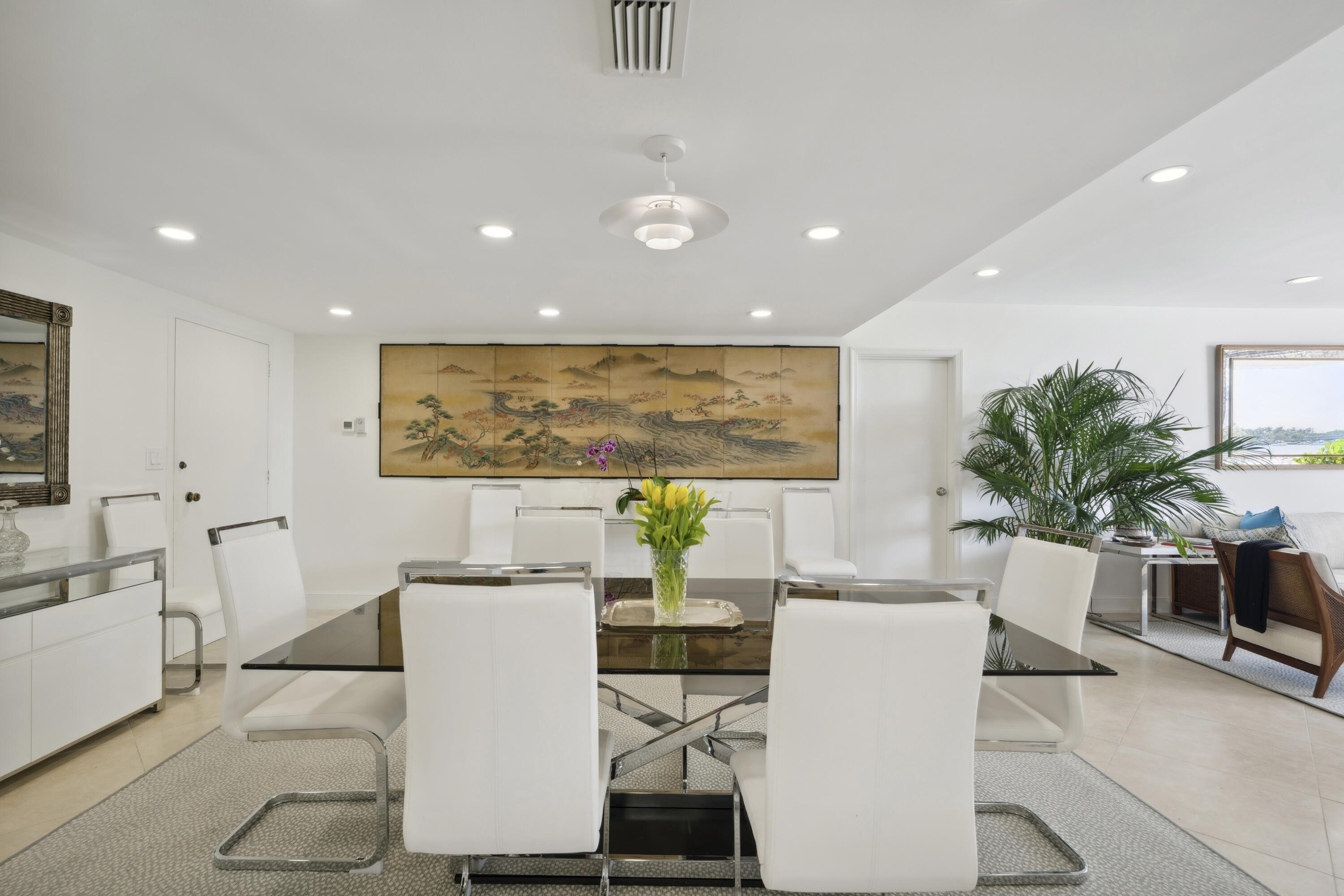 CARLYLE HOUSE CONDO - Residential Lease