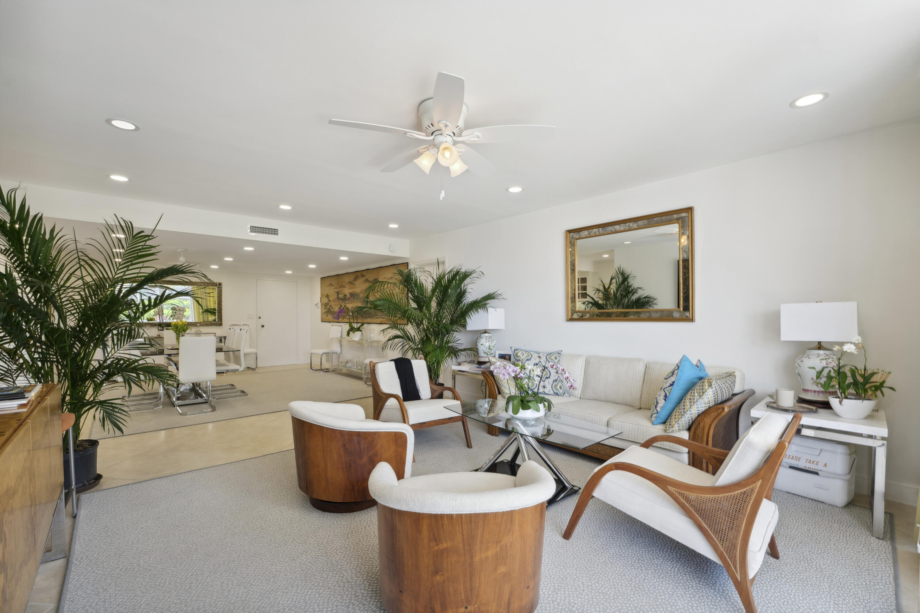 CARLYLE HOUSE CONDO - Residential Lease