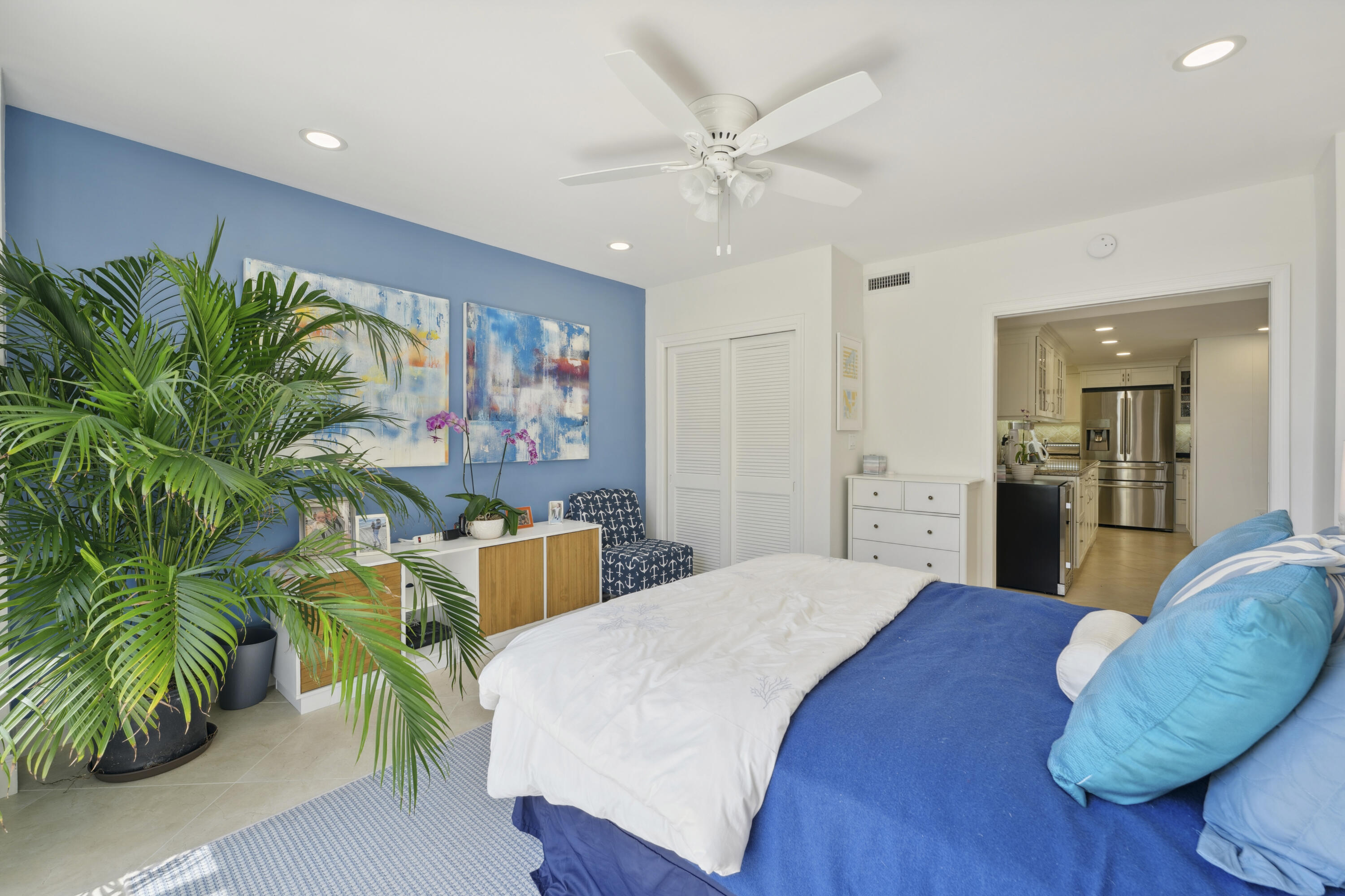 CARLYLE HOUSE CONDO - Residential Lease