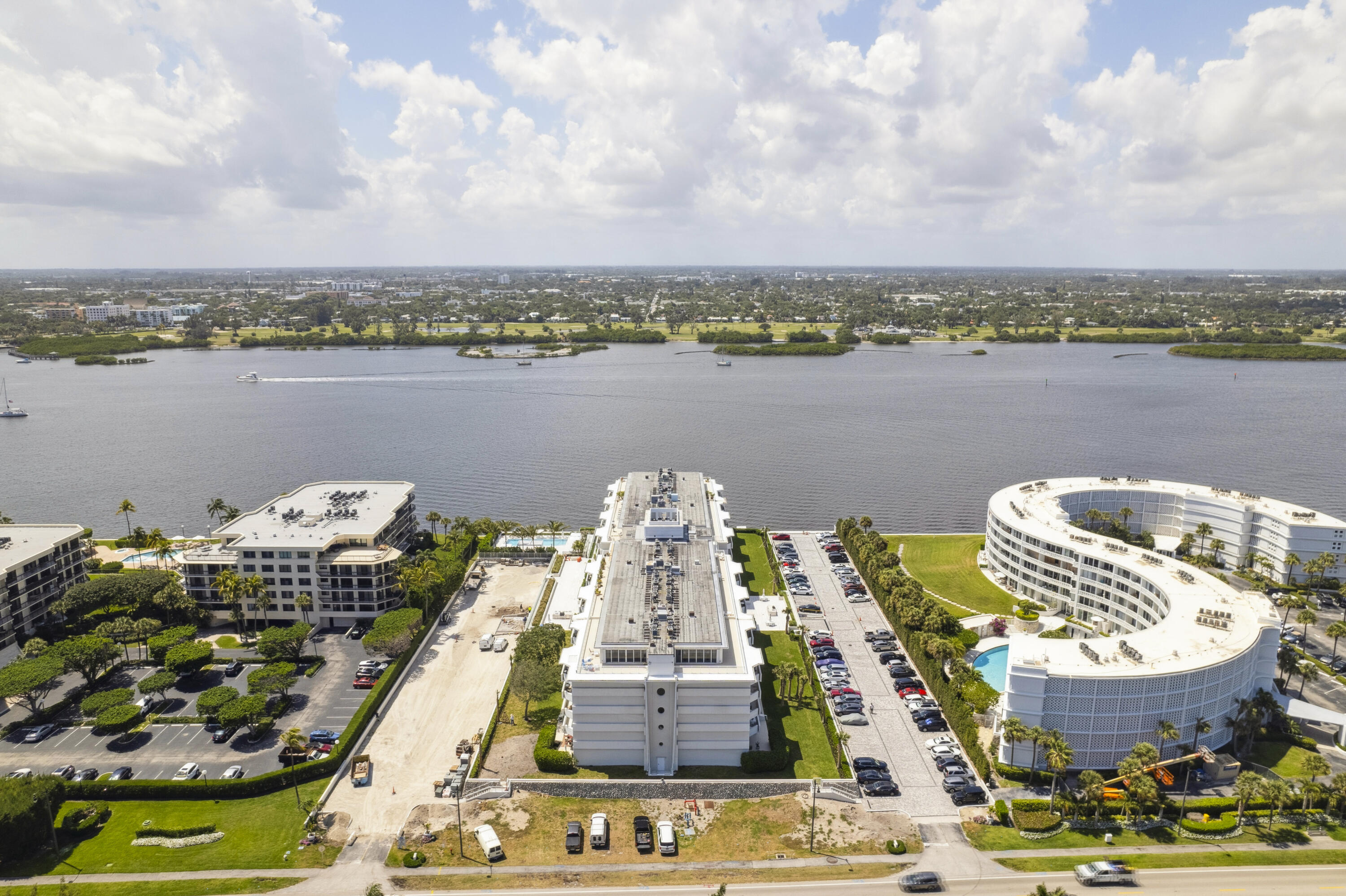 CARLYLE HOUSE CONDO - Residential Lease