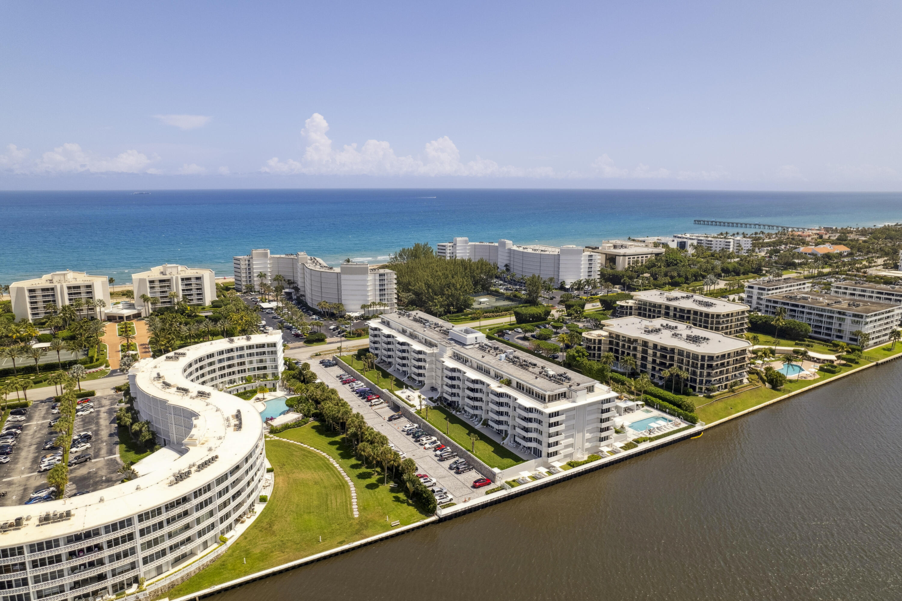 CARLYLE HOUSE CONDO - Residential Lease