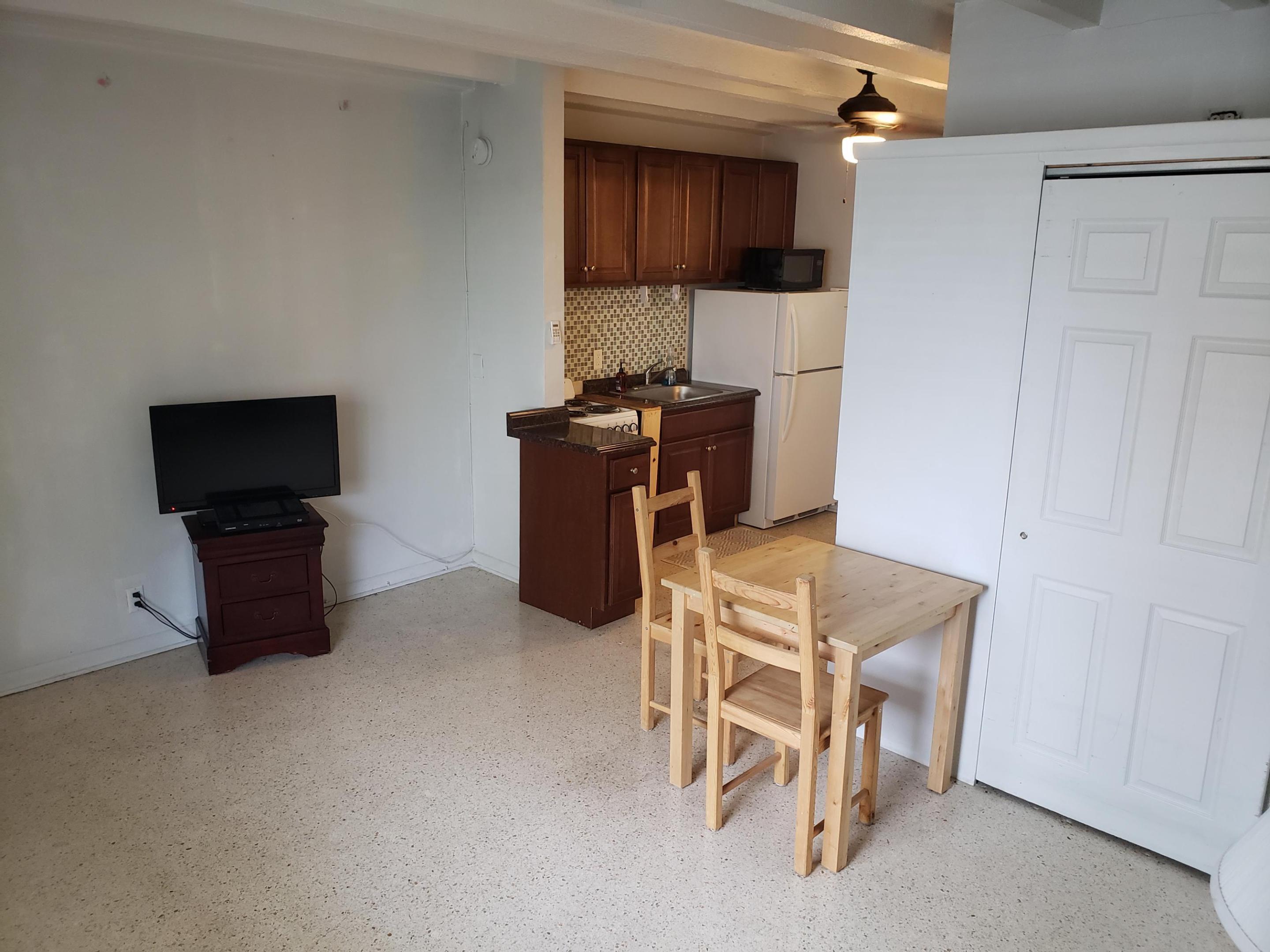 100 Cascade Lane 8