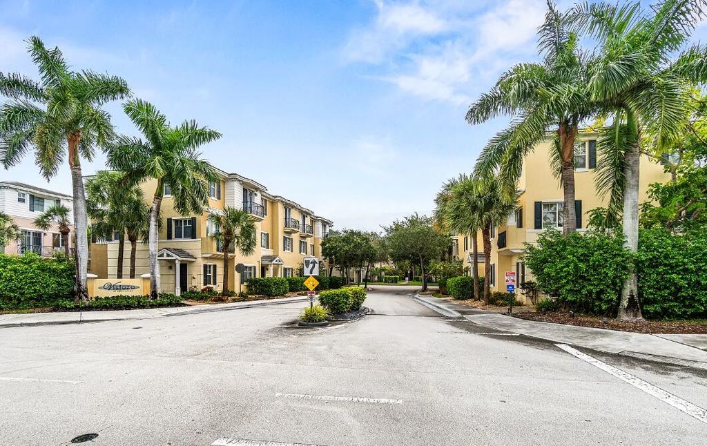 Photo of 536 N West 39th Circle, Boca Raton, FL 33431 (MLS # B26046913)