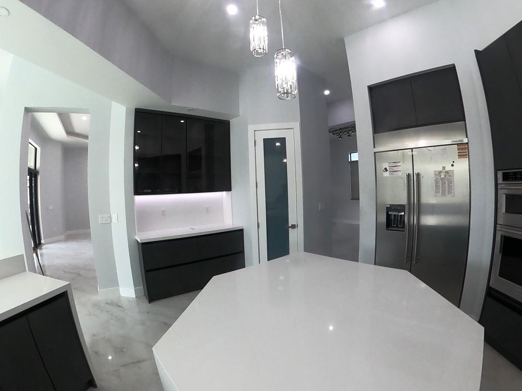 Davie Farmettes 72-10 B - Residential