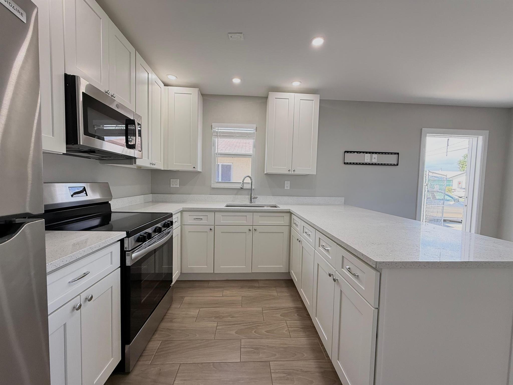 INLET CITY IN - Residential Lease