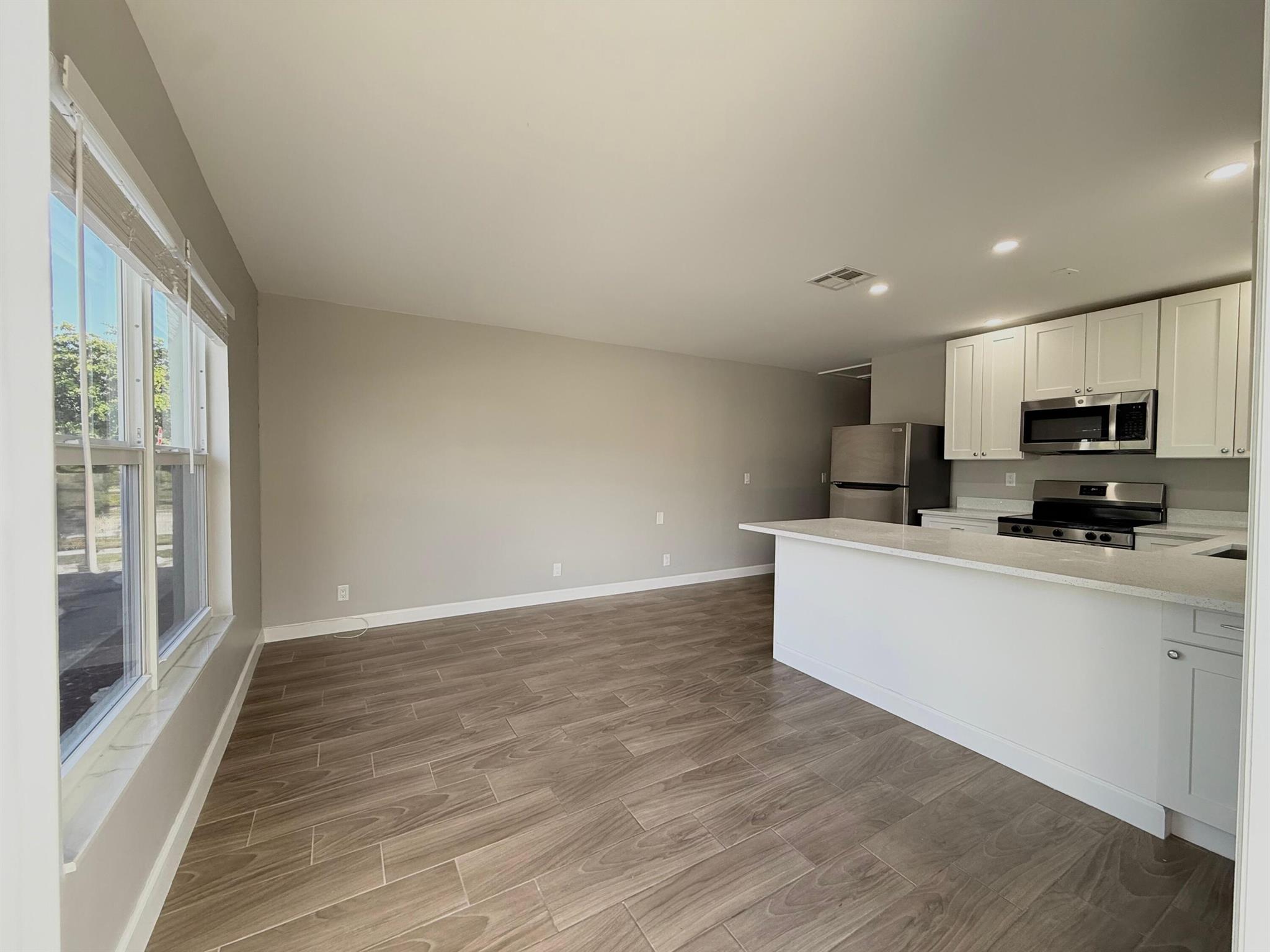 INLET CITY IN - Residential Lease