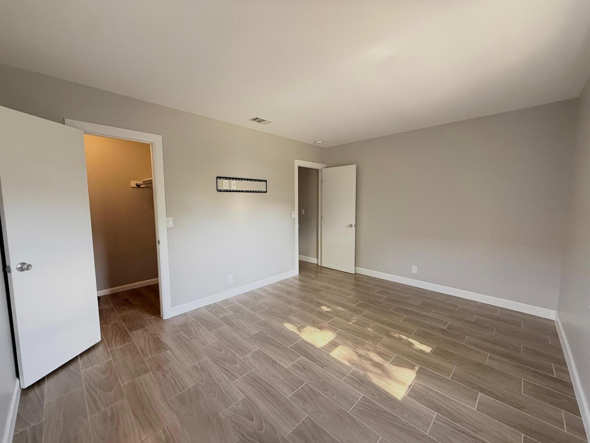 INLET CITY IN - Residential Lease