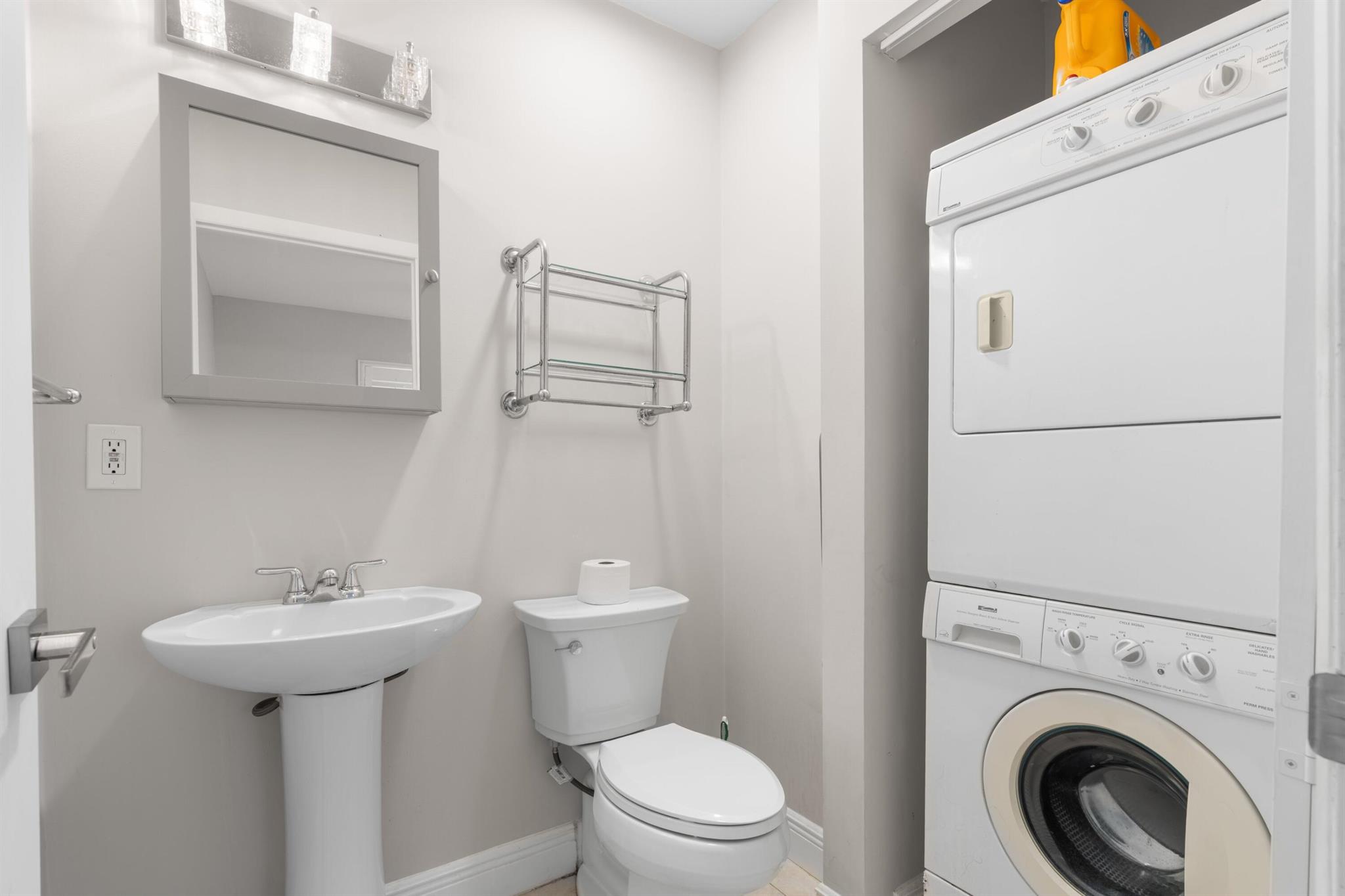 BOCA LAKES CONDO - Residential Lease