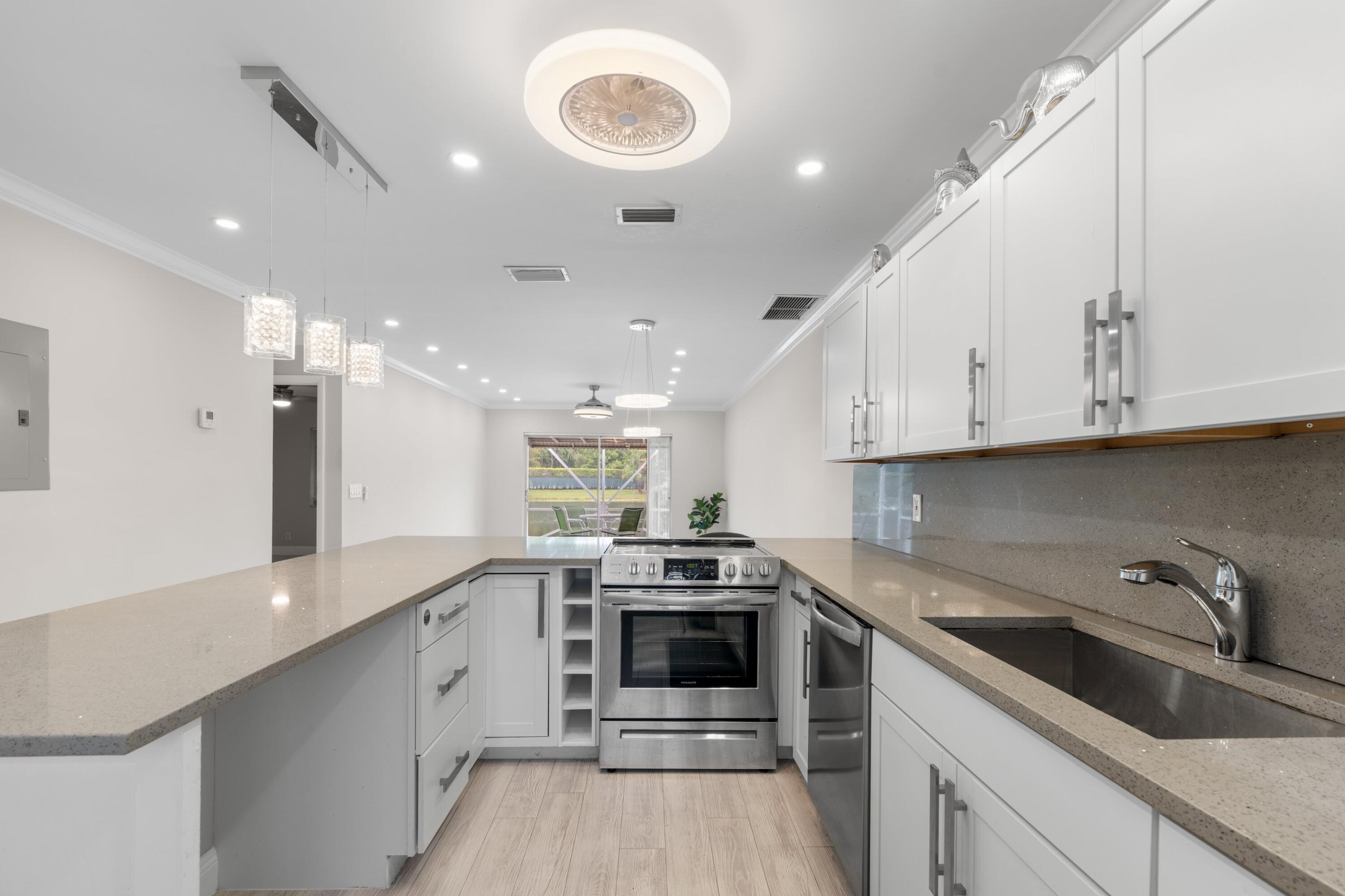 BOCA LAKES CONDO - Residential Lease