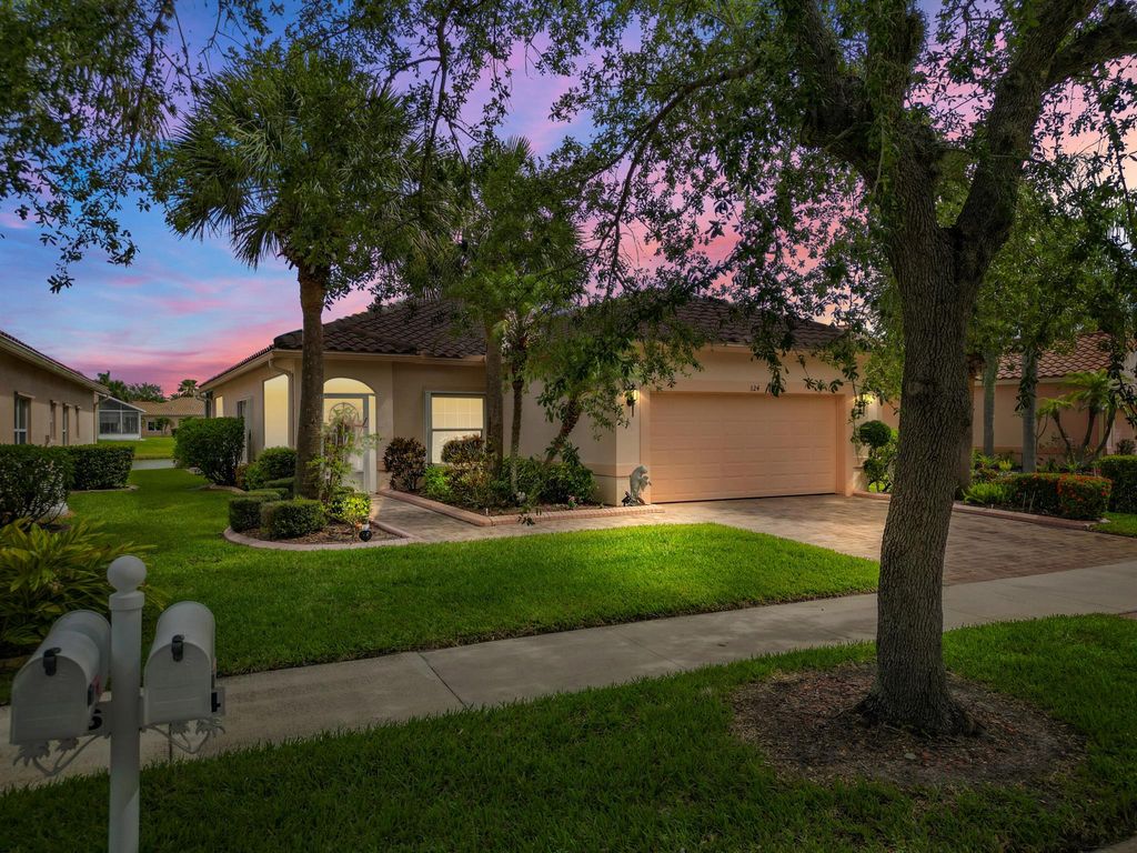 Photo of 324 NW Breezy Point Loop, Port St Lucie, FL 34986 (MLS # R10894155)