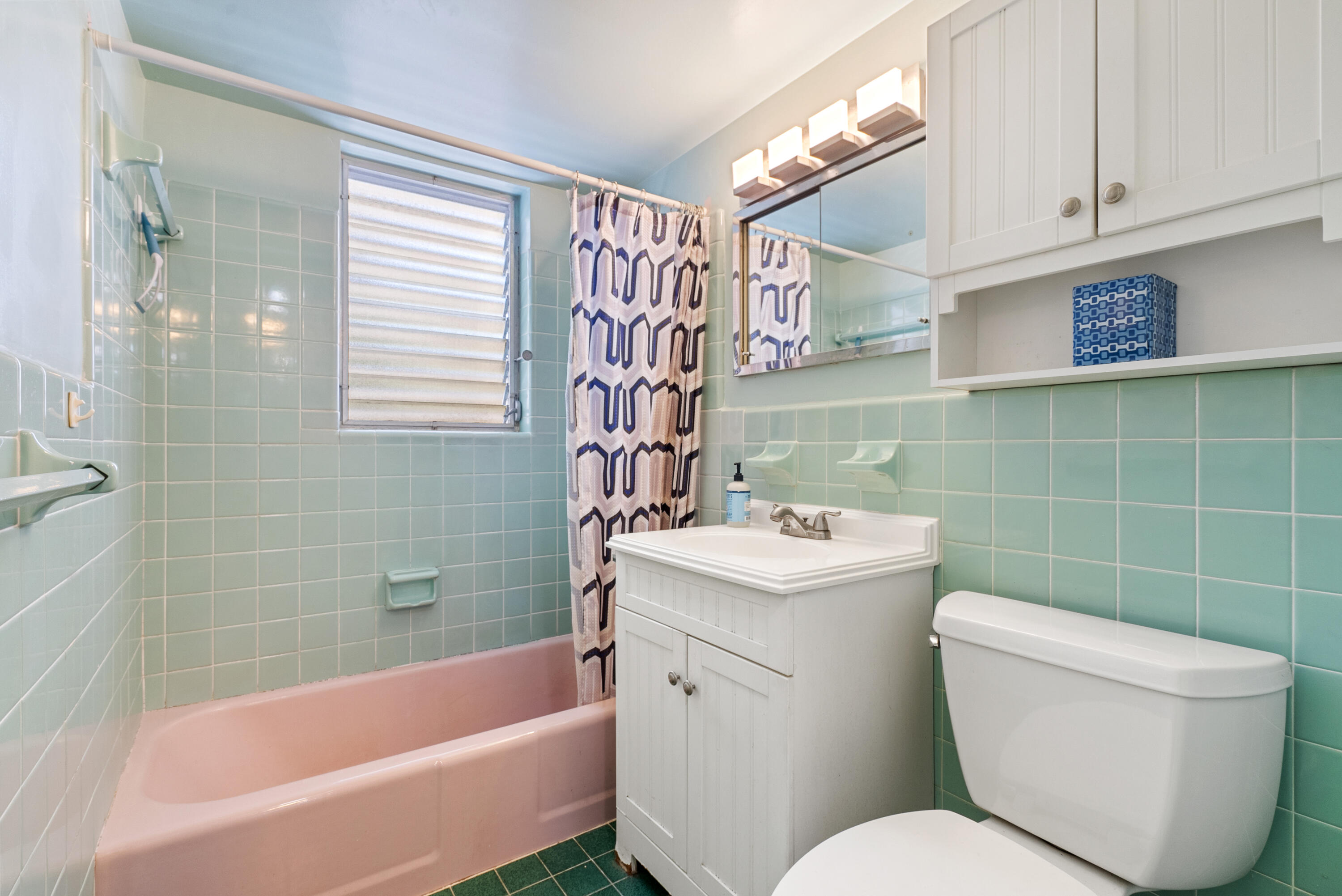 CARIBE CO-OP APTS INC - Residential