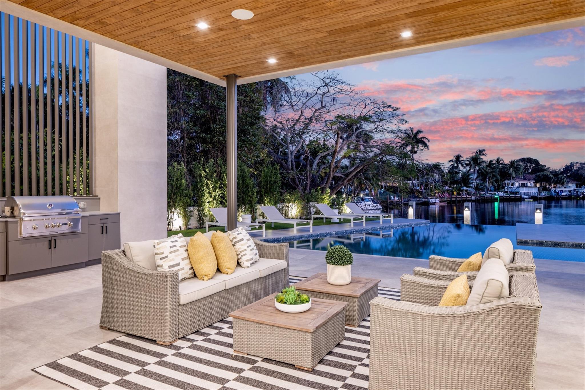 Coral Ridge - Residential