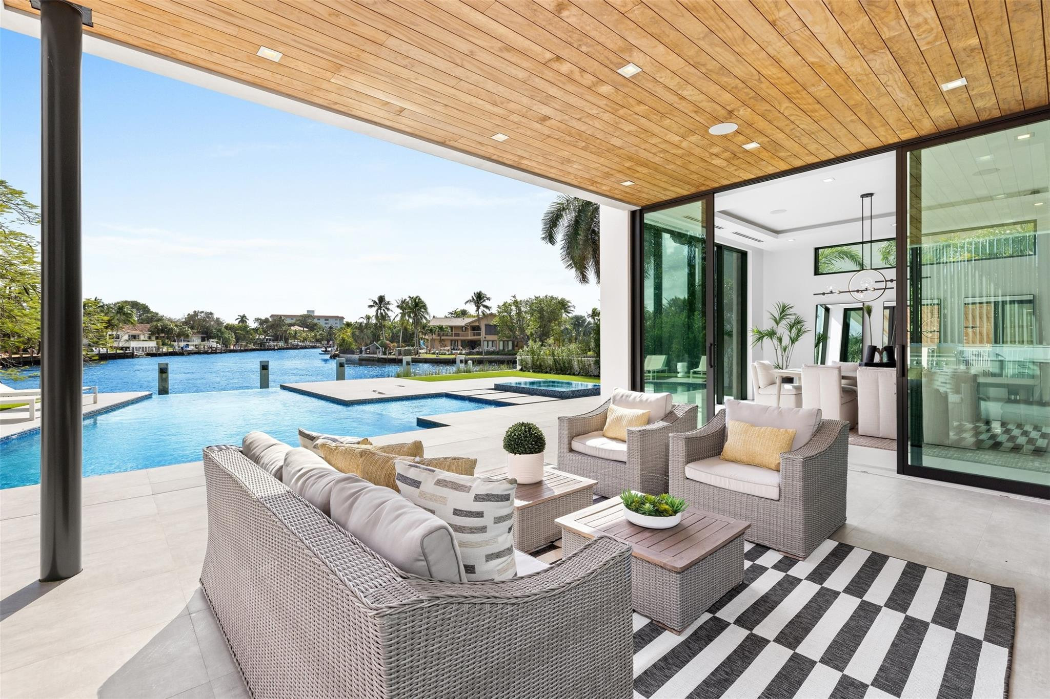 Coral Ridge - Residential