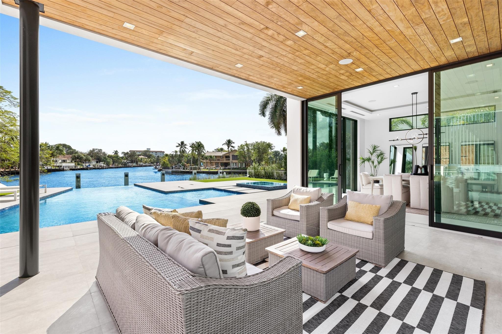 Coral Ridge - Residential