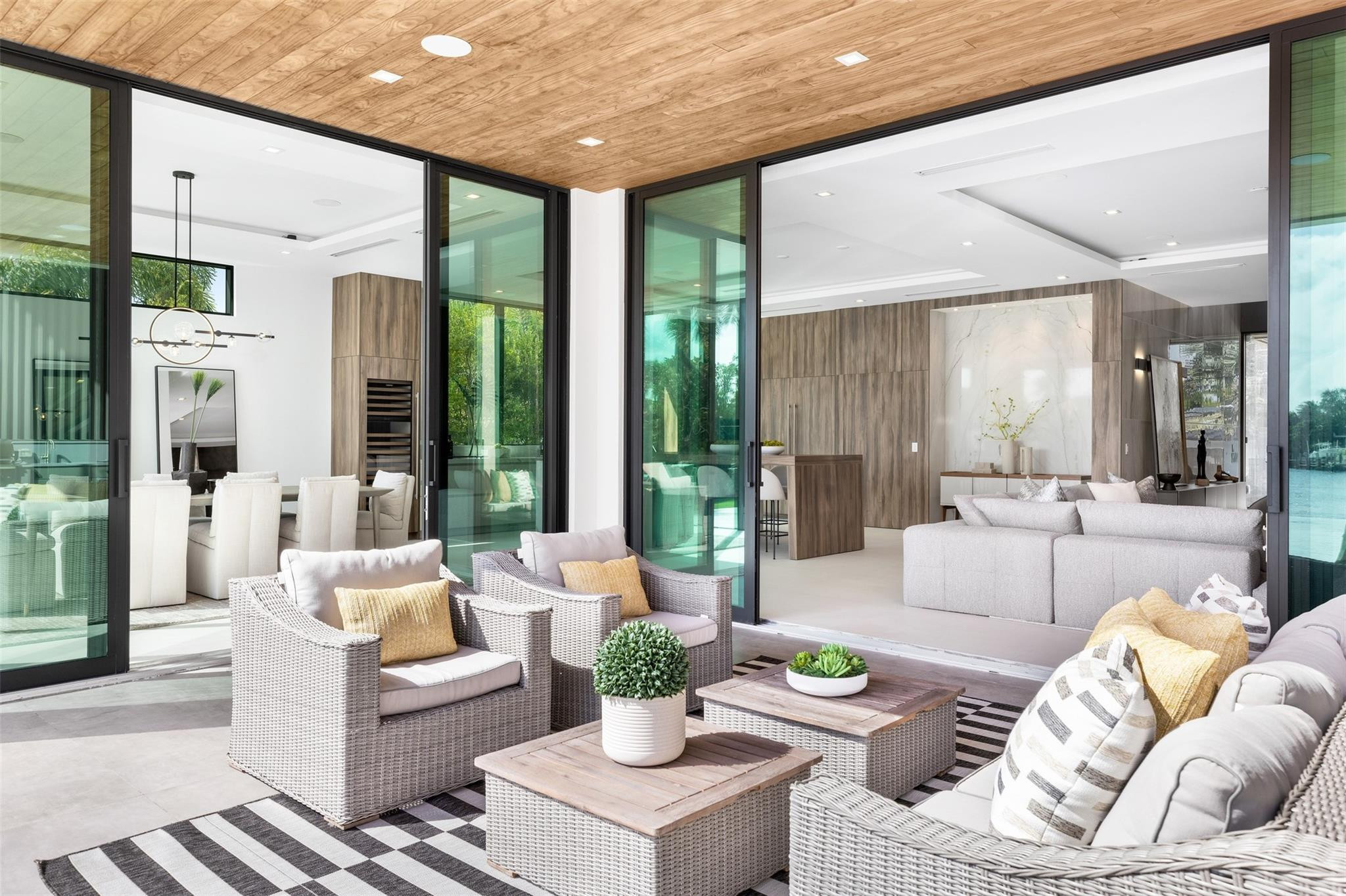 Coral Ridge - Residential