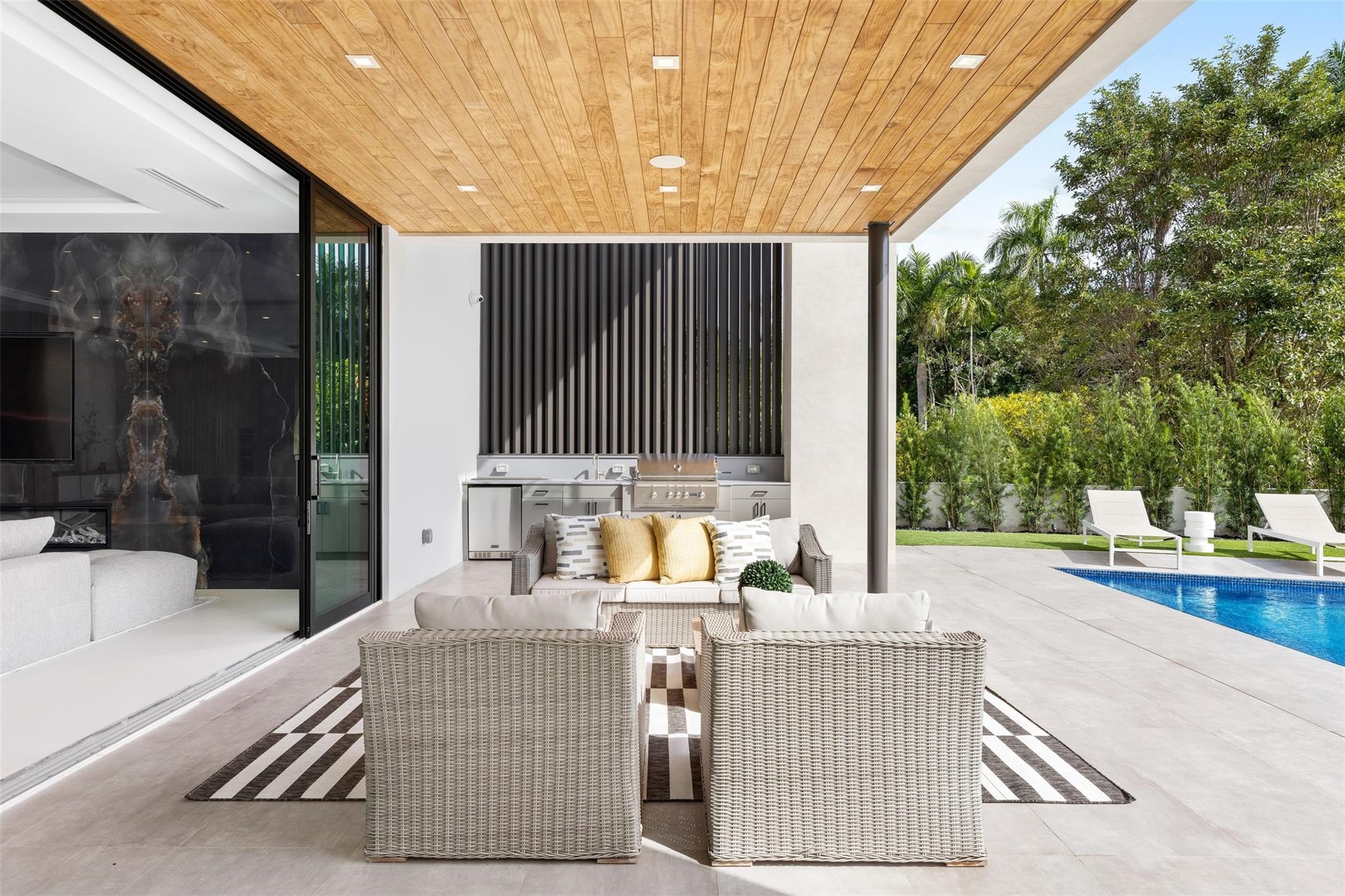 Coral Ridge - Residential