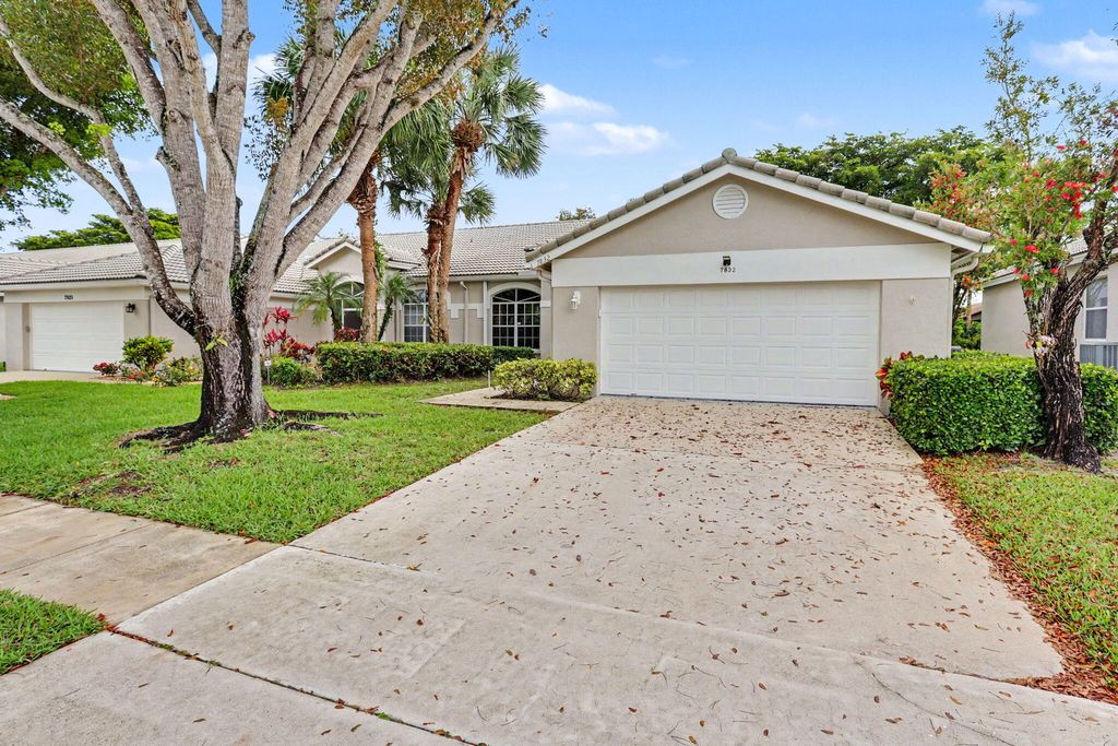 Photo of 7832 Rockford Road, Boynton Beach, FL 33472 (MLS # B26010936)