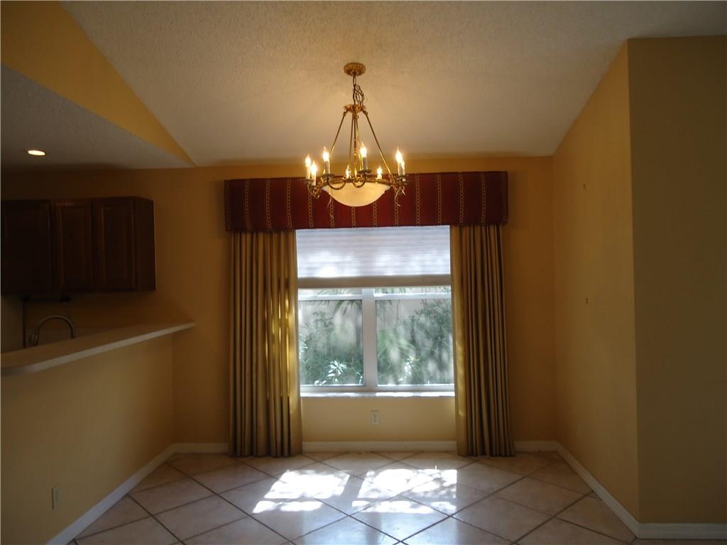 Forest Ridge Cluster Home - Residential Lease