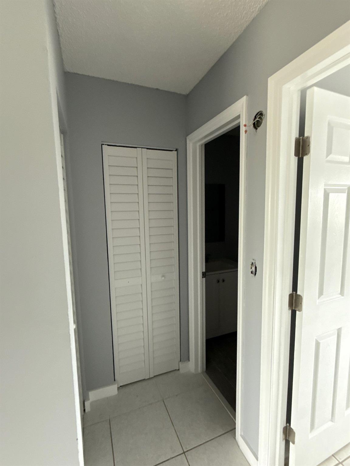 403 NW 32nd Ct 202